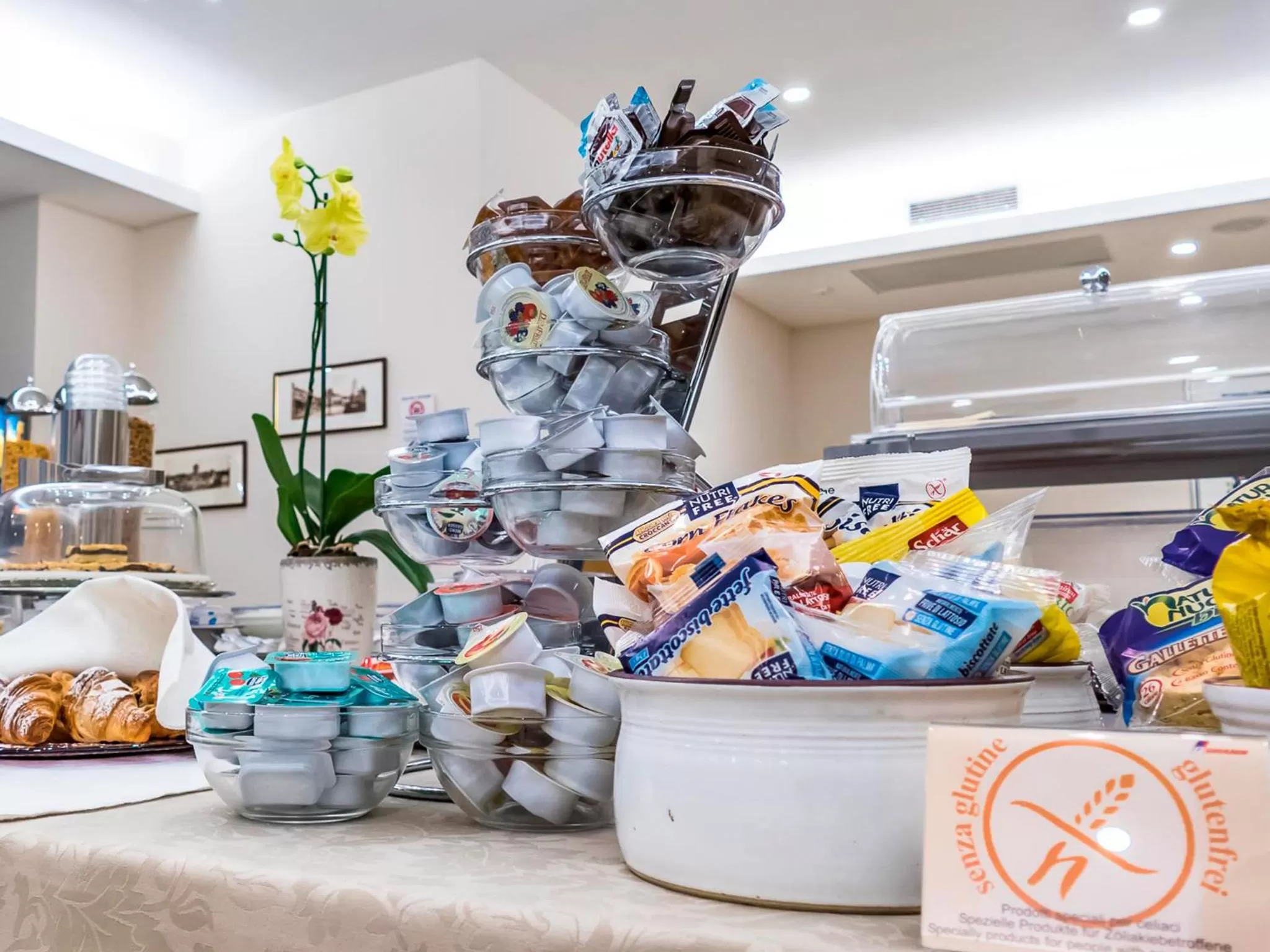 Buffet breakfast in Hotel Relais Agli Olivi