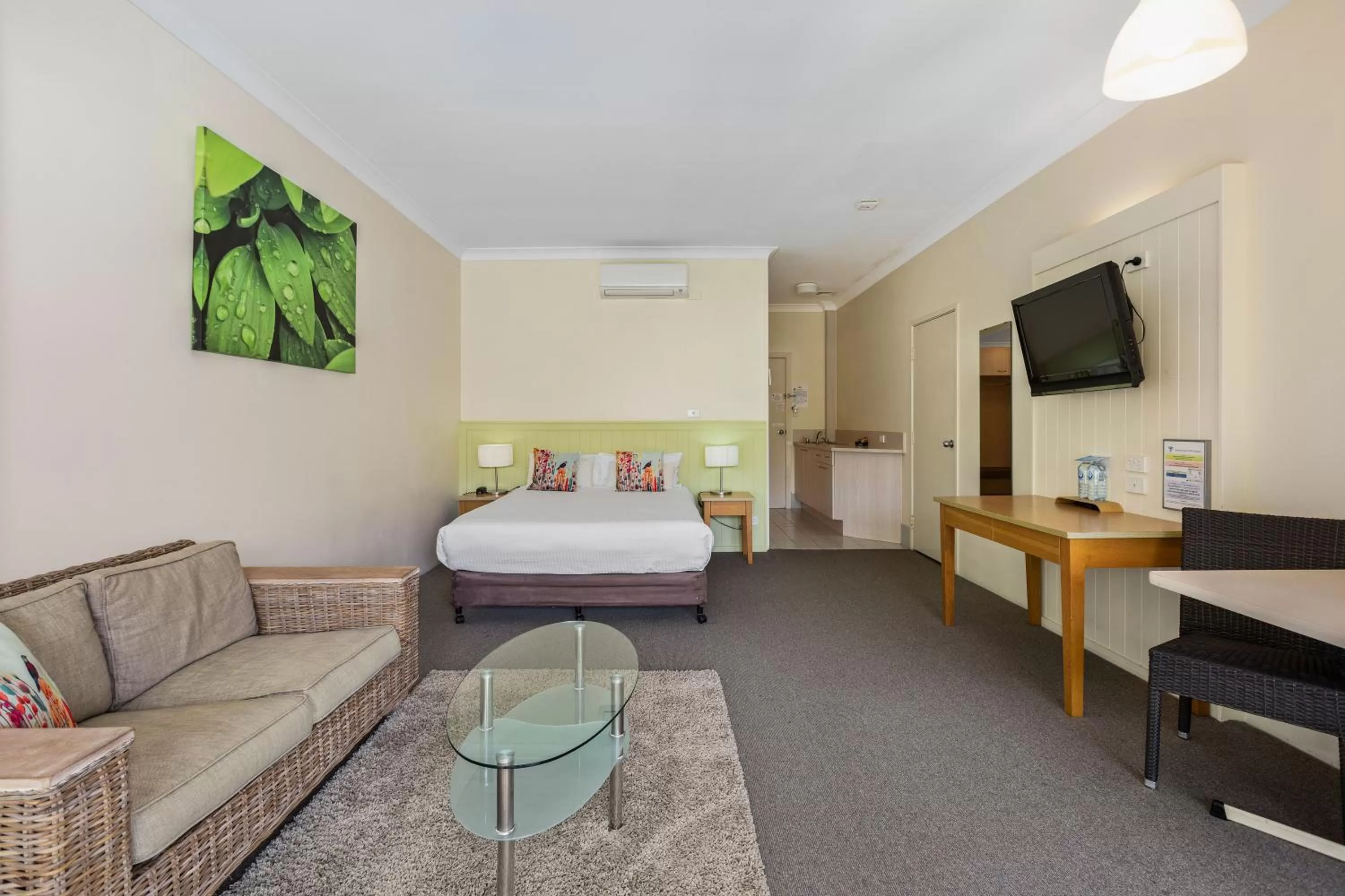 Photo of the whole room, Bed in Ballina Beach Resort