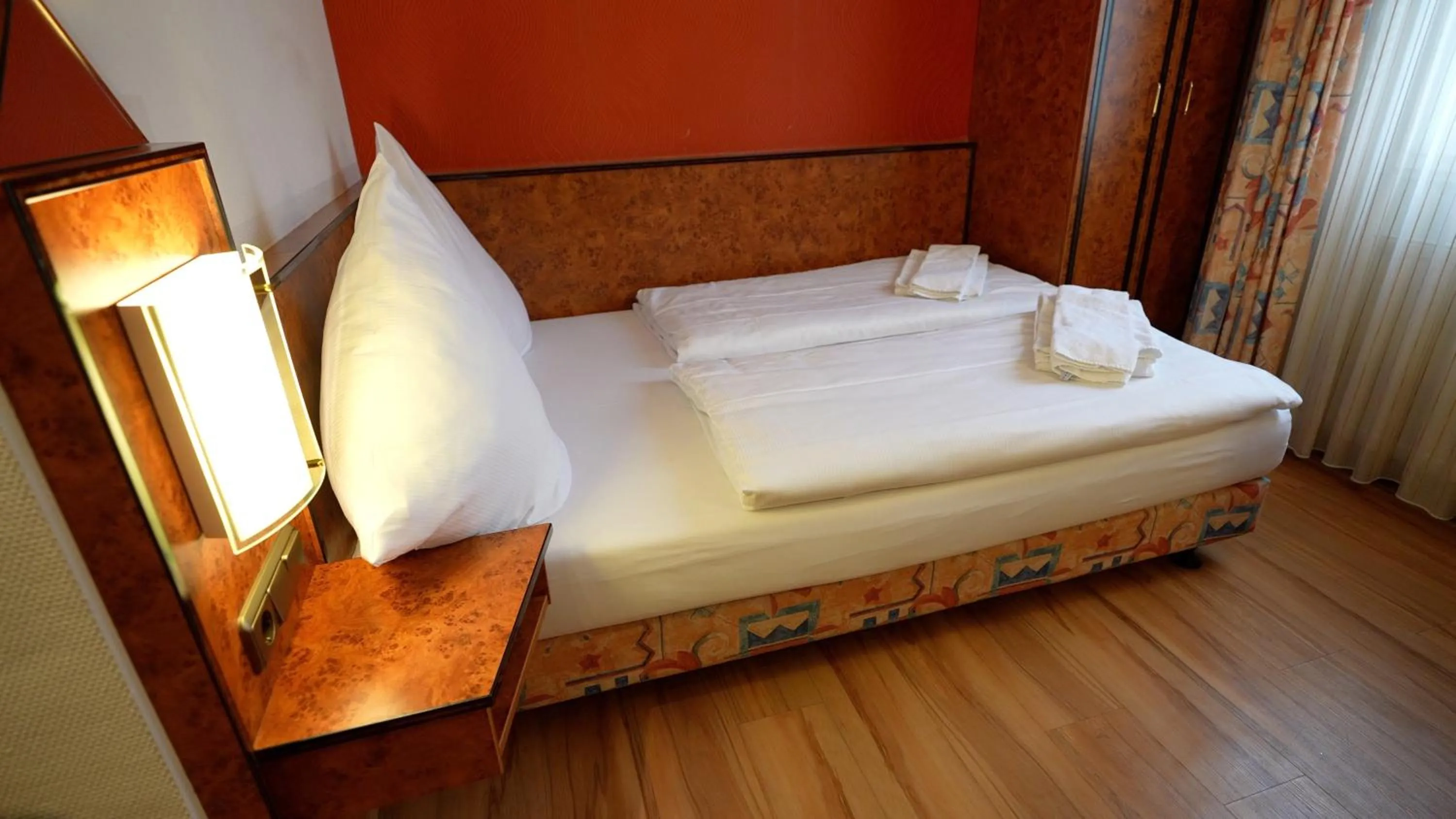 Bed in Hotel Miramar am Römer