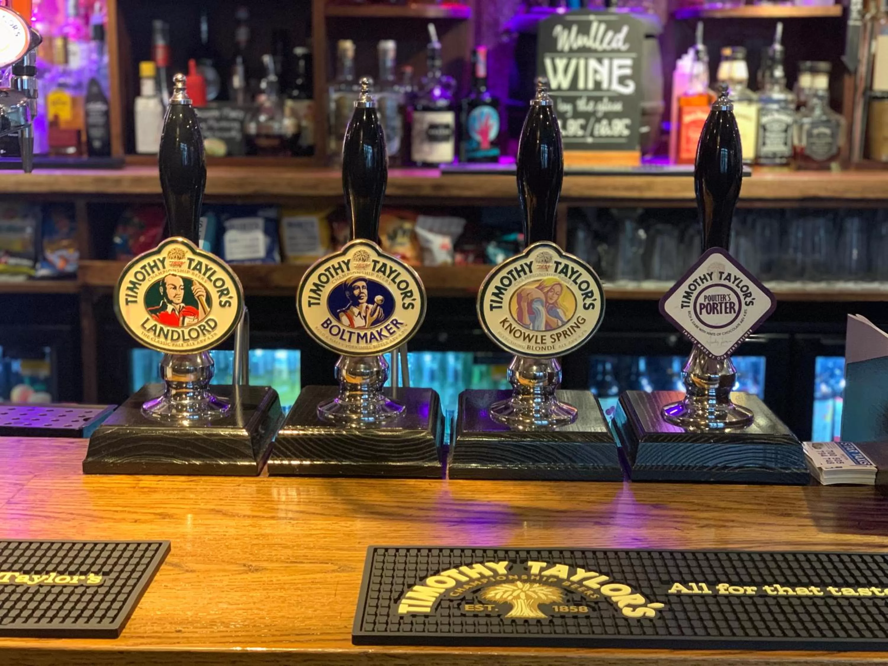 Drinks in The Woolly Sheep Inn