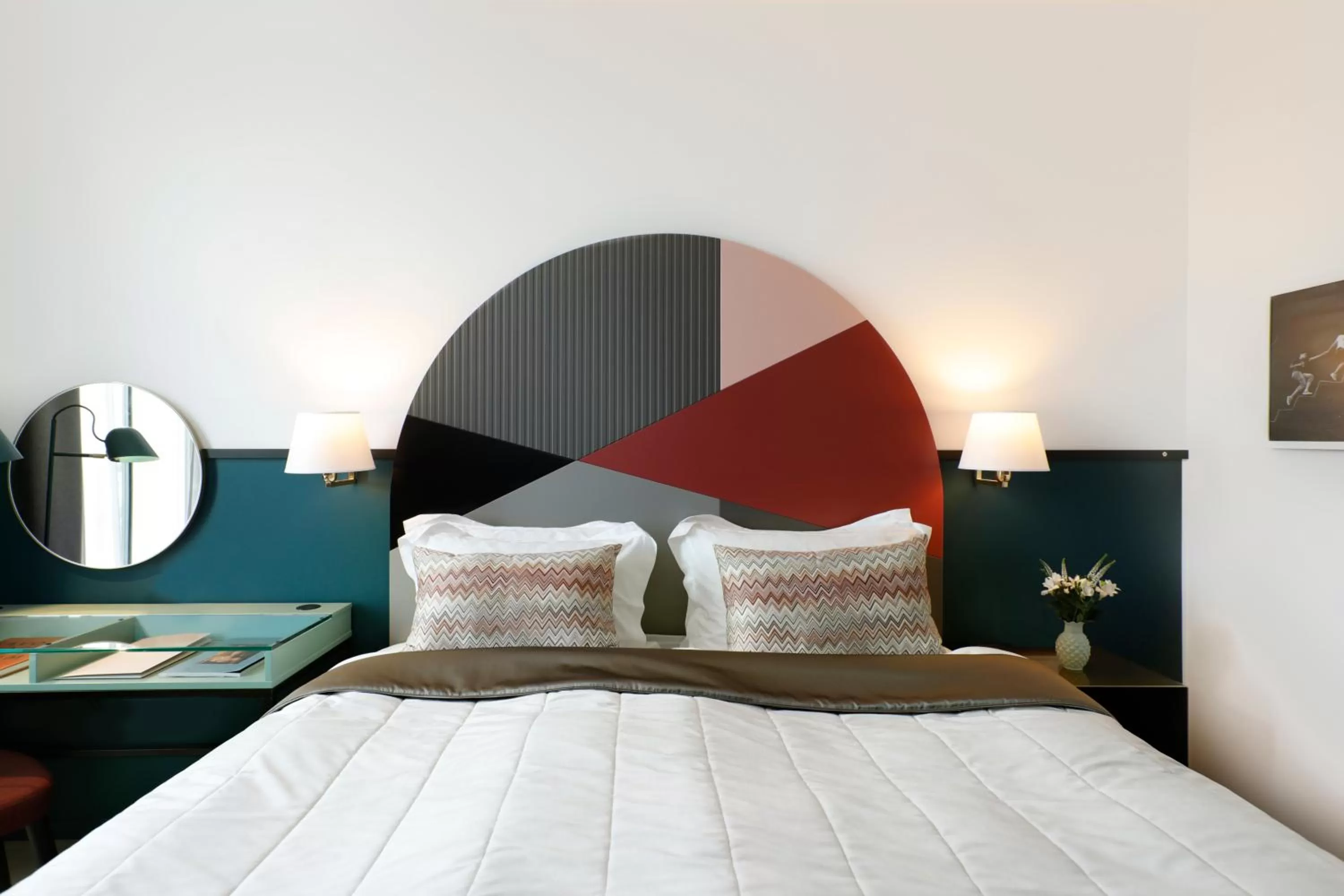 Bed in Elite Hotel Carolina Tower