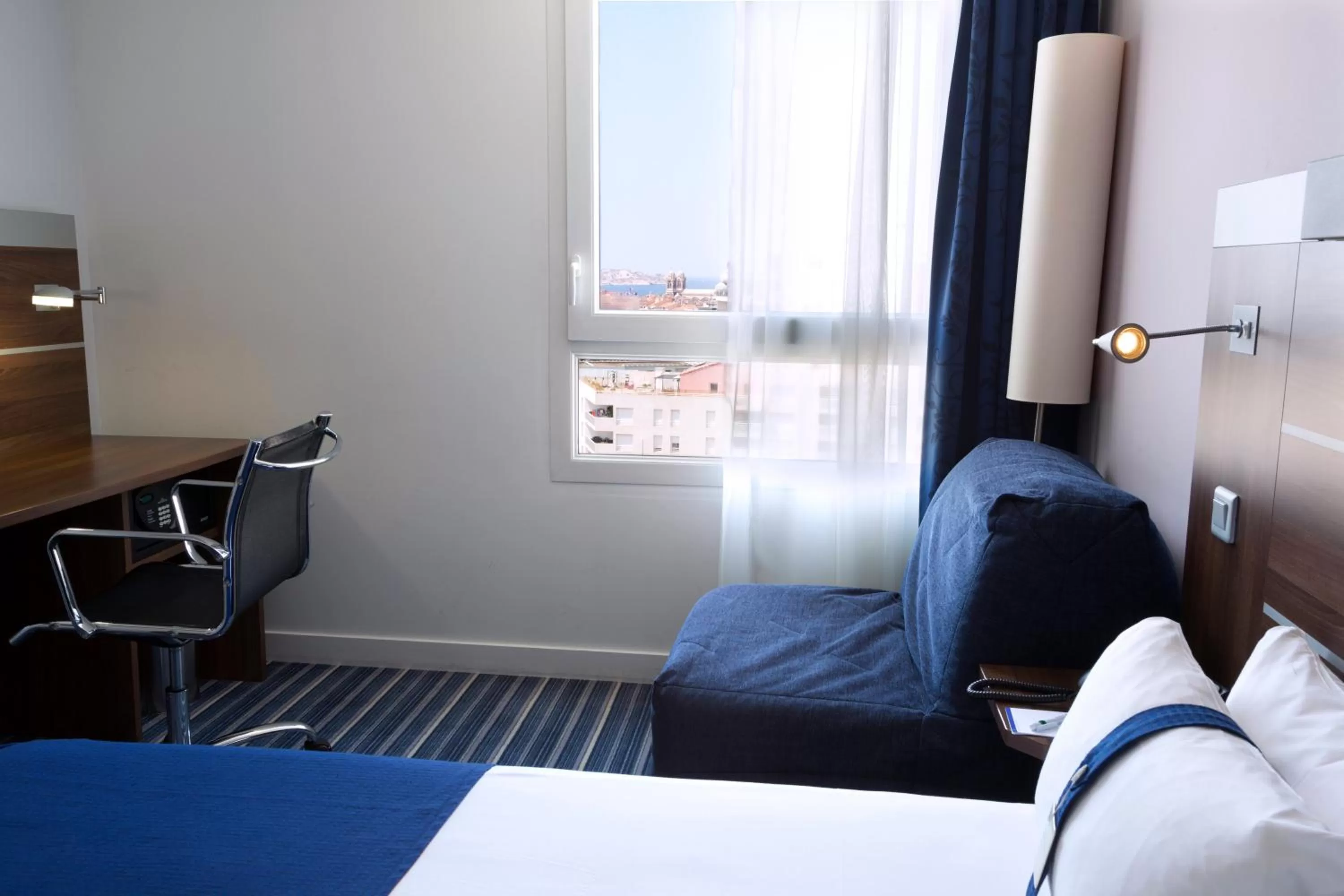 Photo of the whole room, Bed in Hôtel Marseille Centre Gare Saint-Charles
