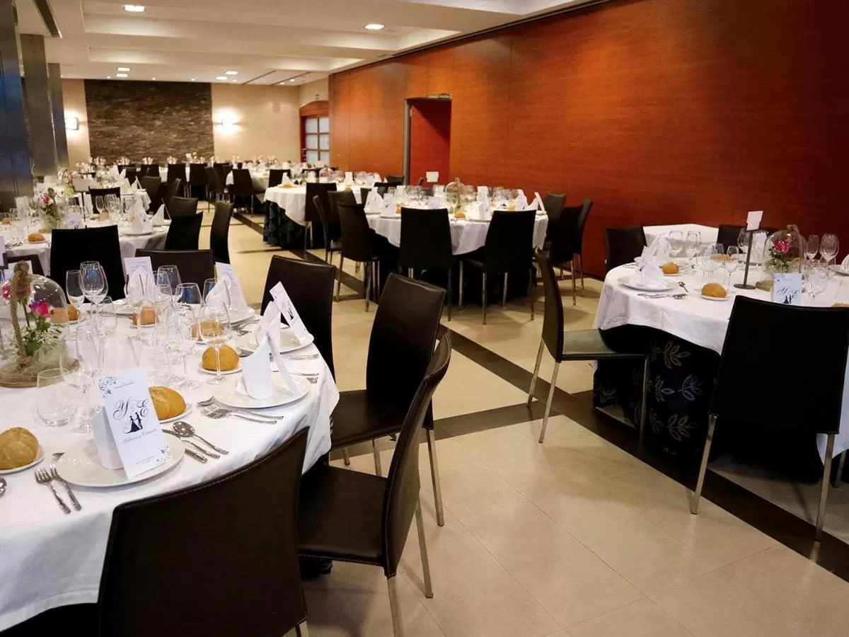 Restaurant/places to eat in Hotel Torremangana
