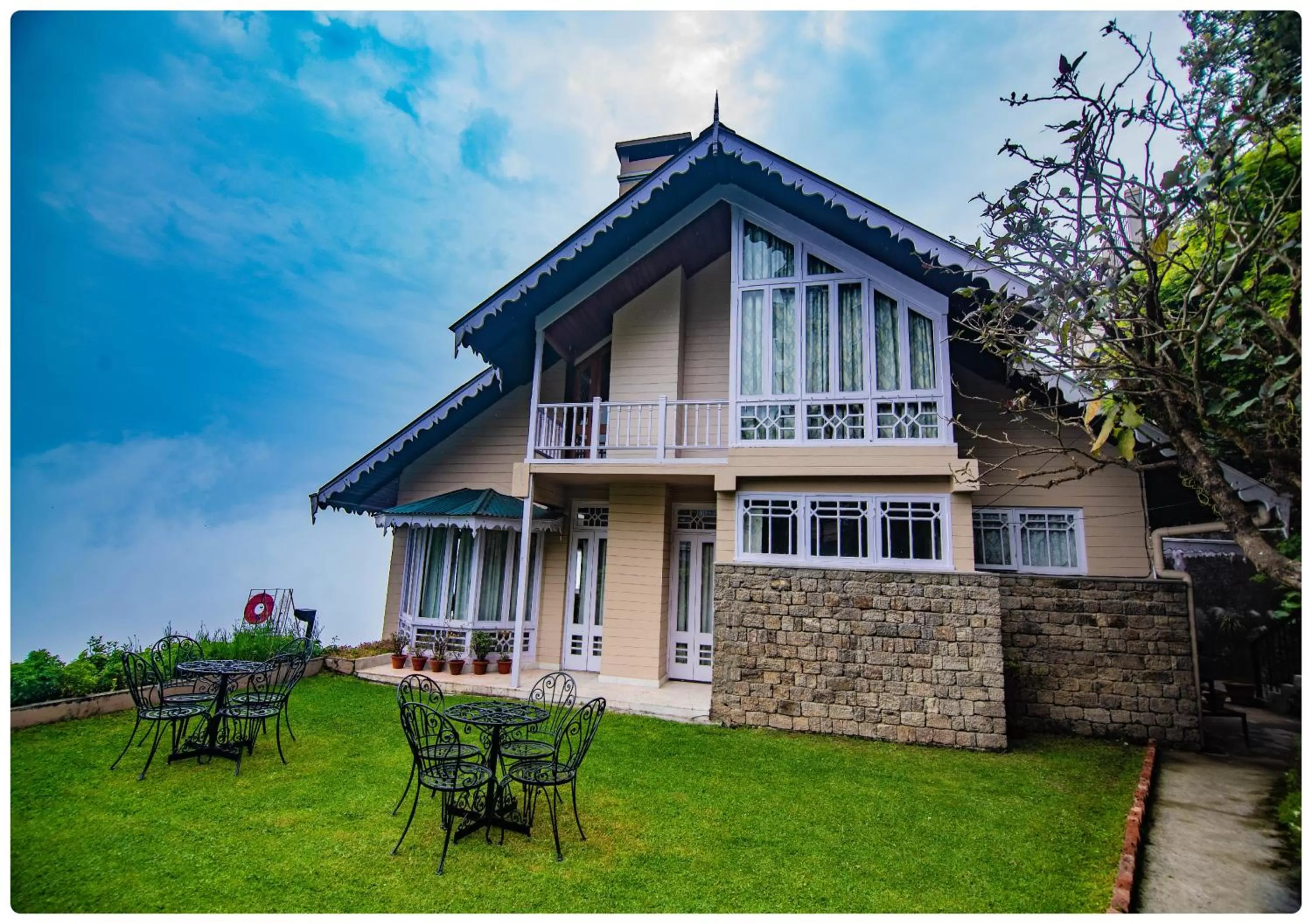 Property Building in Cedar Inn