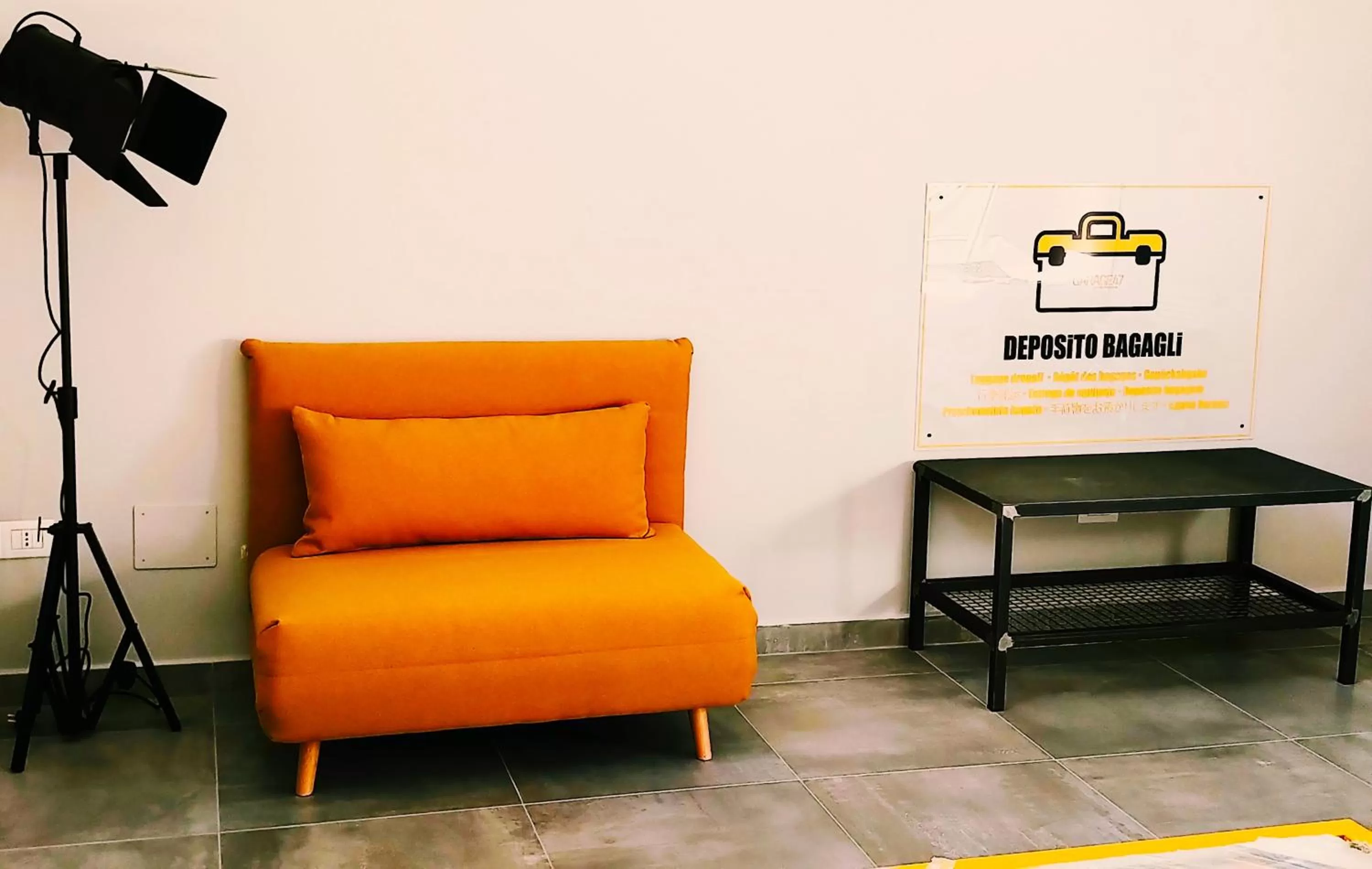 Seating Area in GARAGE47 Storica Officina Meccanica LOFT B&B iN PIENZA