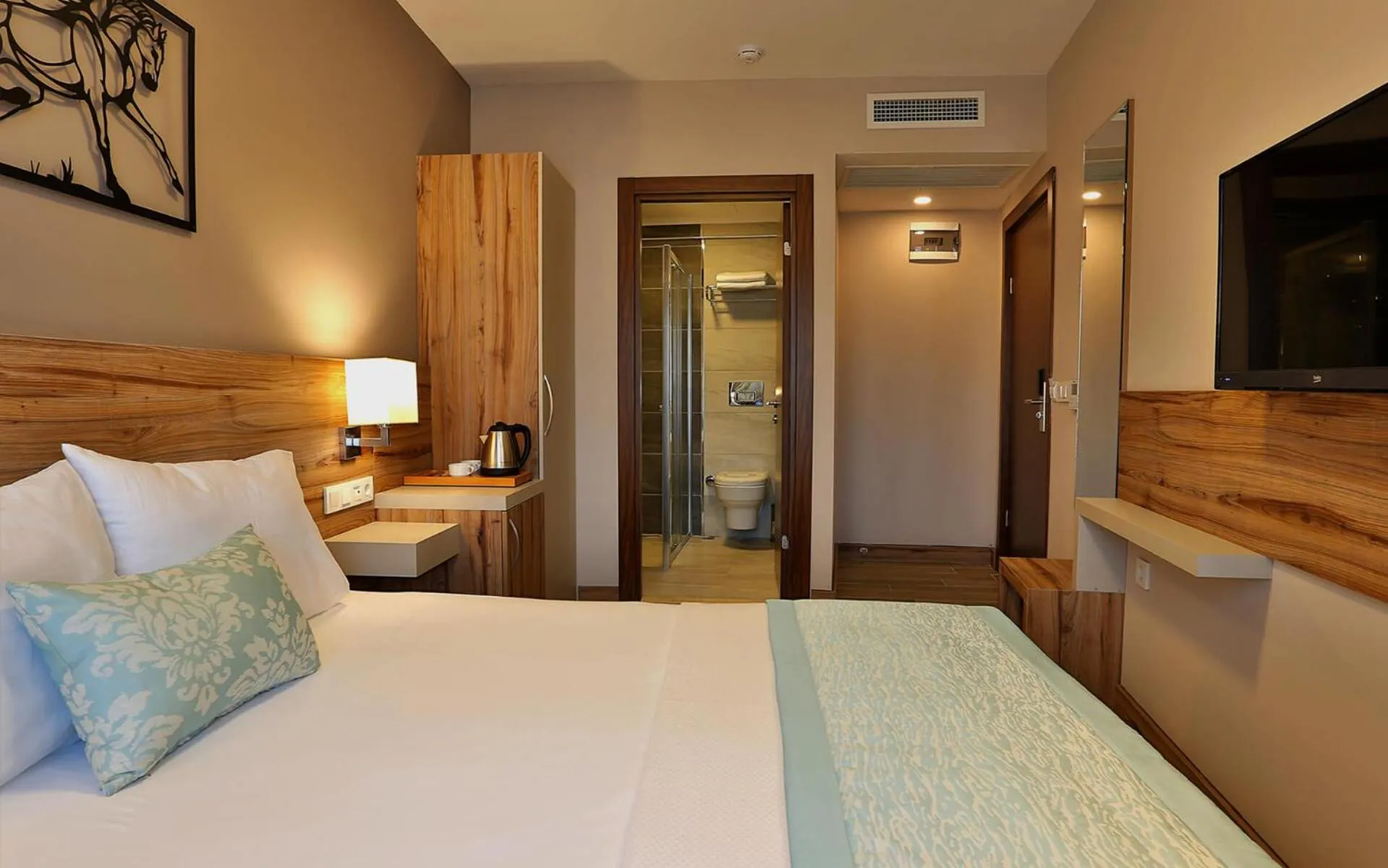 Photo of the whole room in Kule Hotel