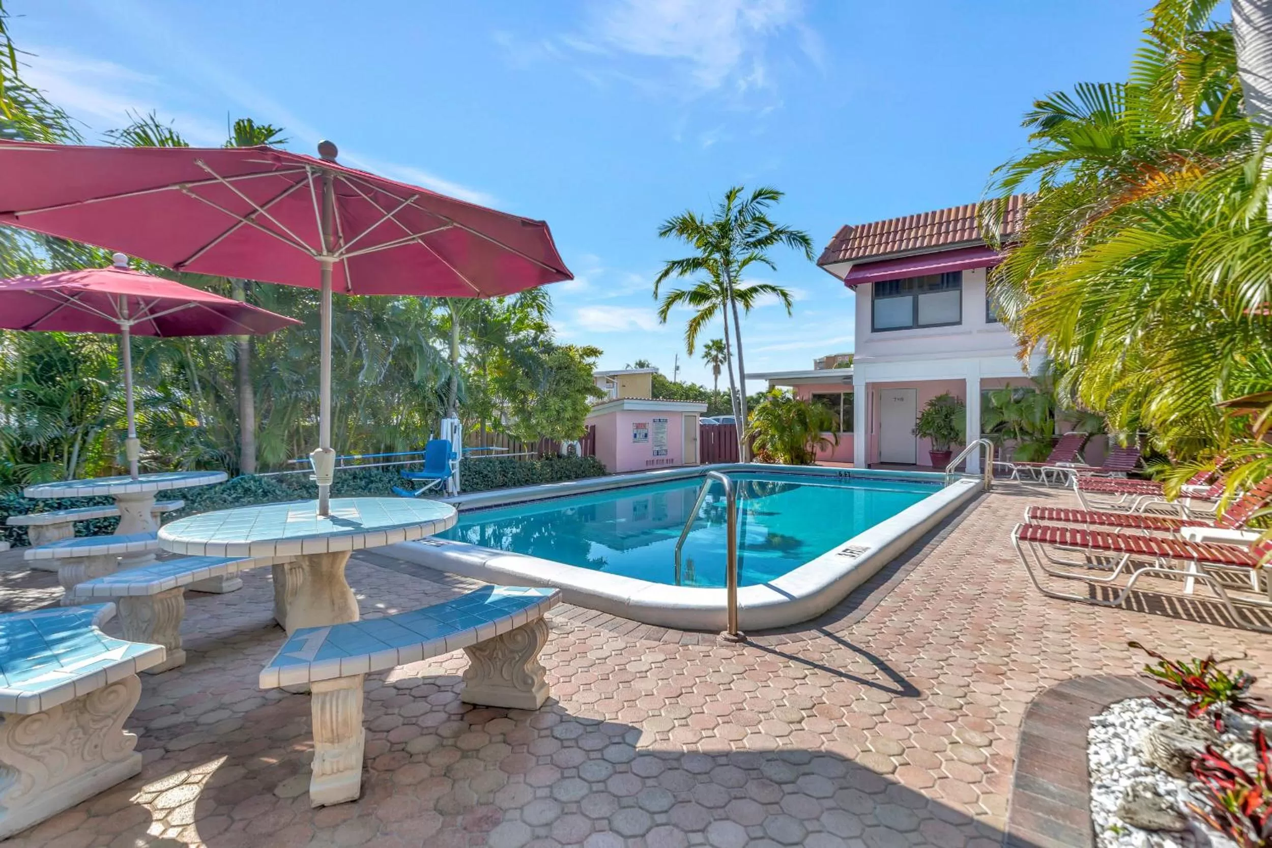 Pool view, Swimming Pool in Seahorse Guesthouse