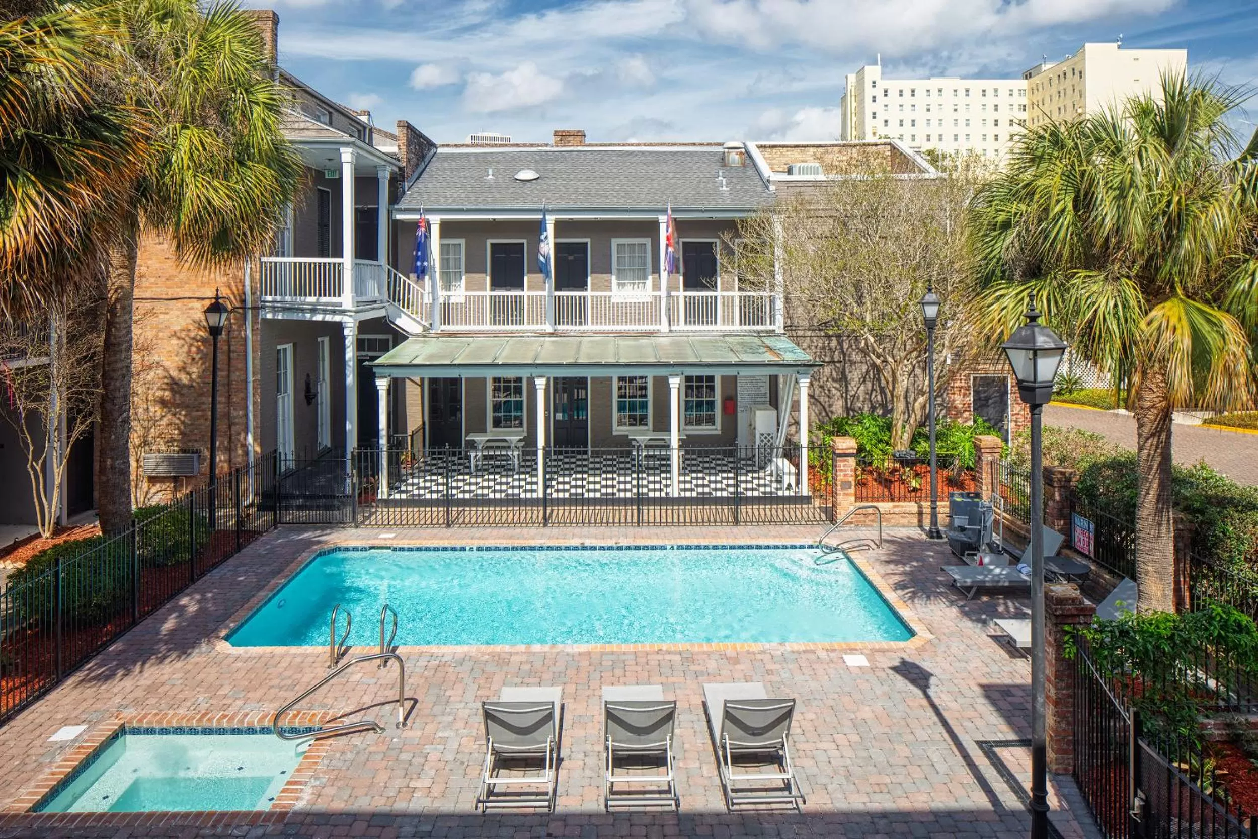 Swimming pool in Maison Saint Charles