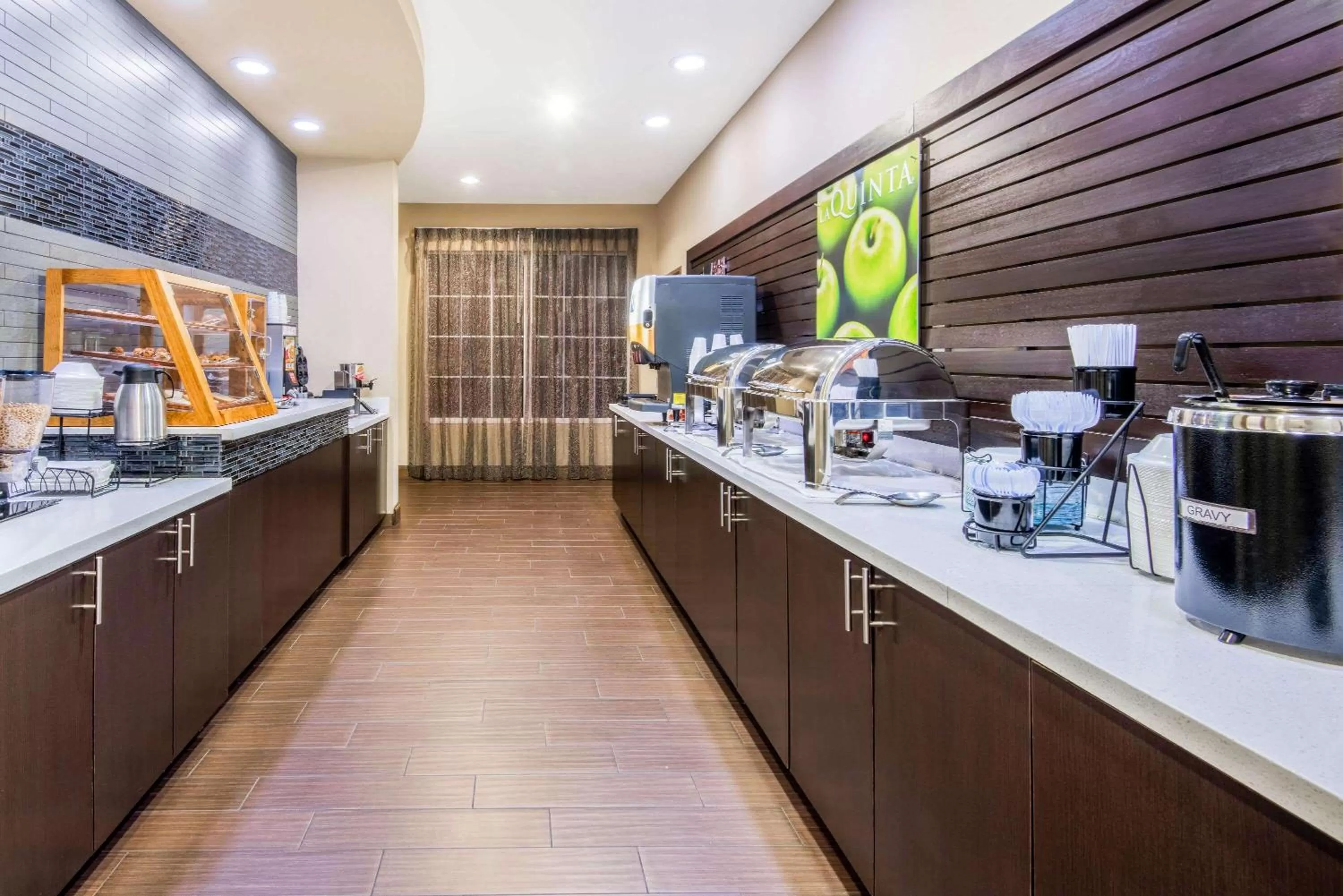 Restaurant/places to eat in La Quinta by Wyndham Clinton Historic Route 66