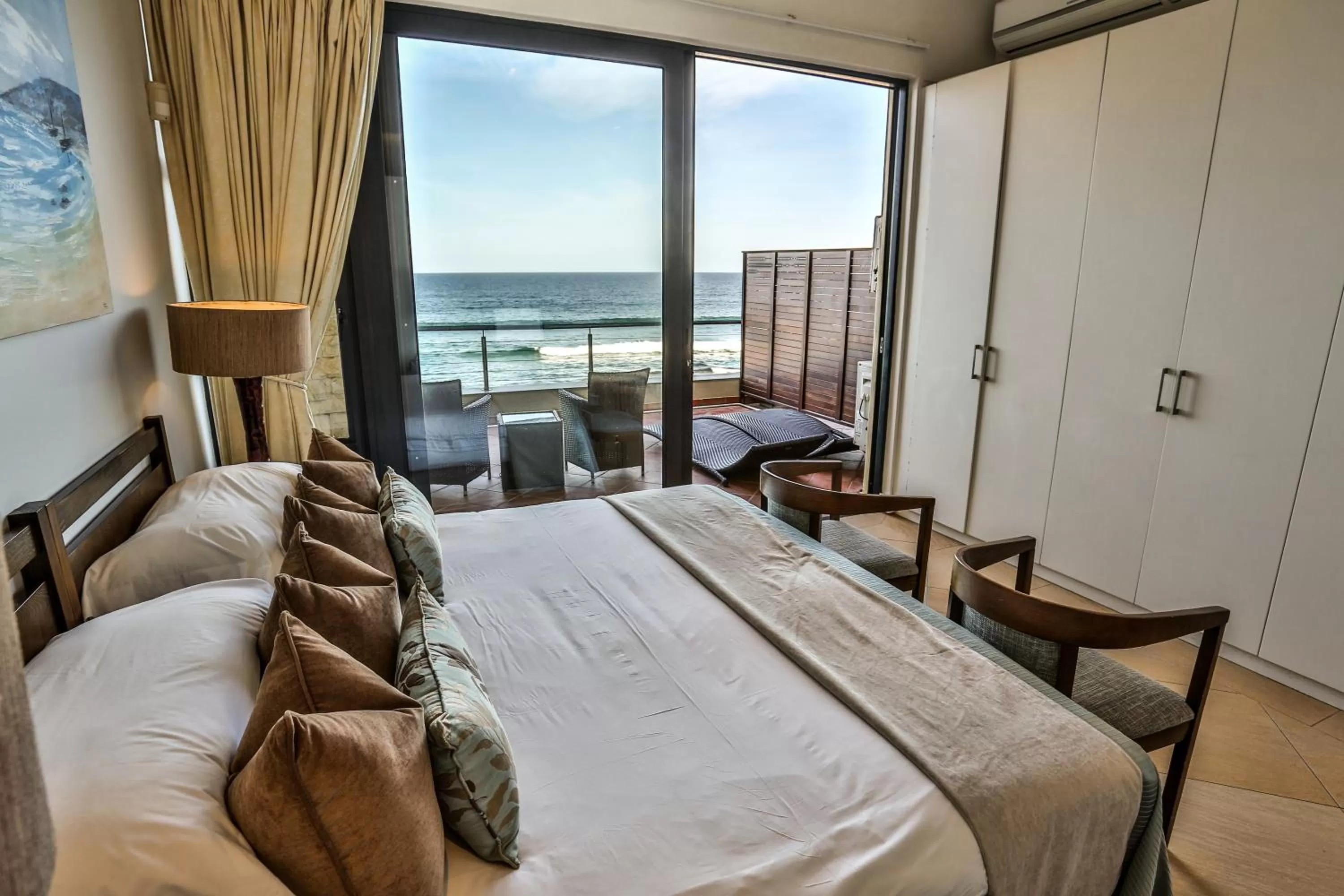 Bedroom, Bed in Canelands Beach Club