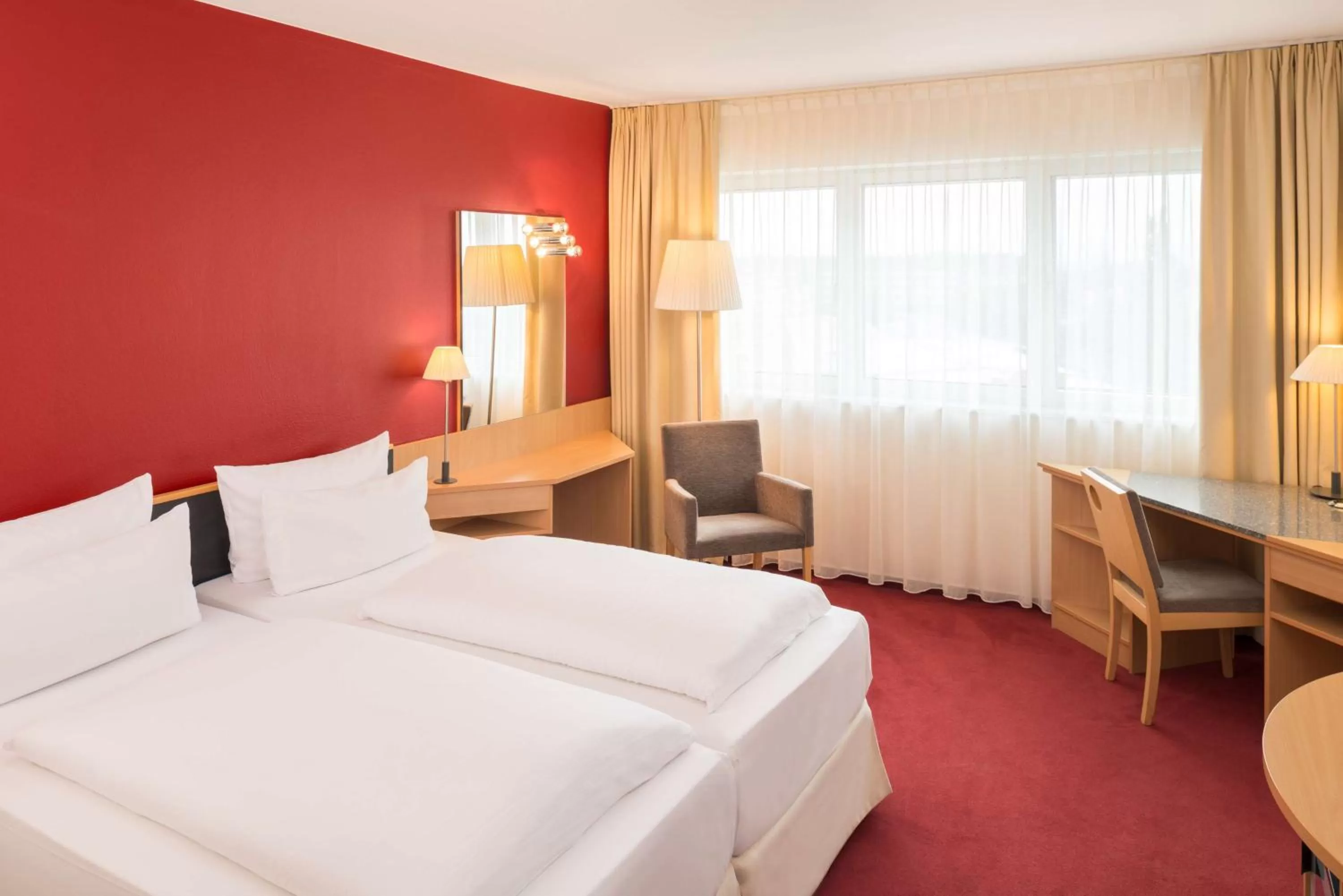 Family Room (2 Adults + 2 Children) in NH Dresden Neustadt