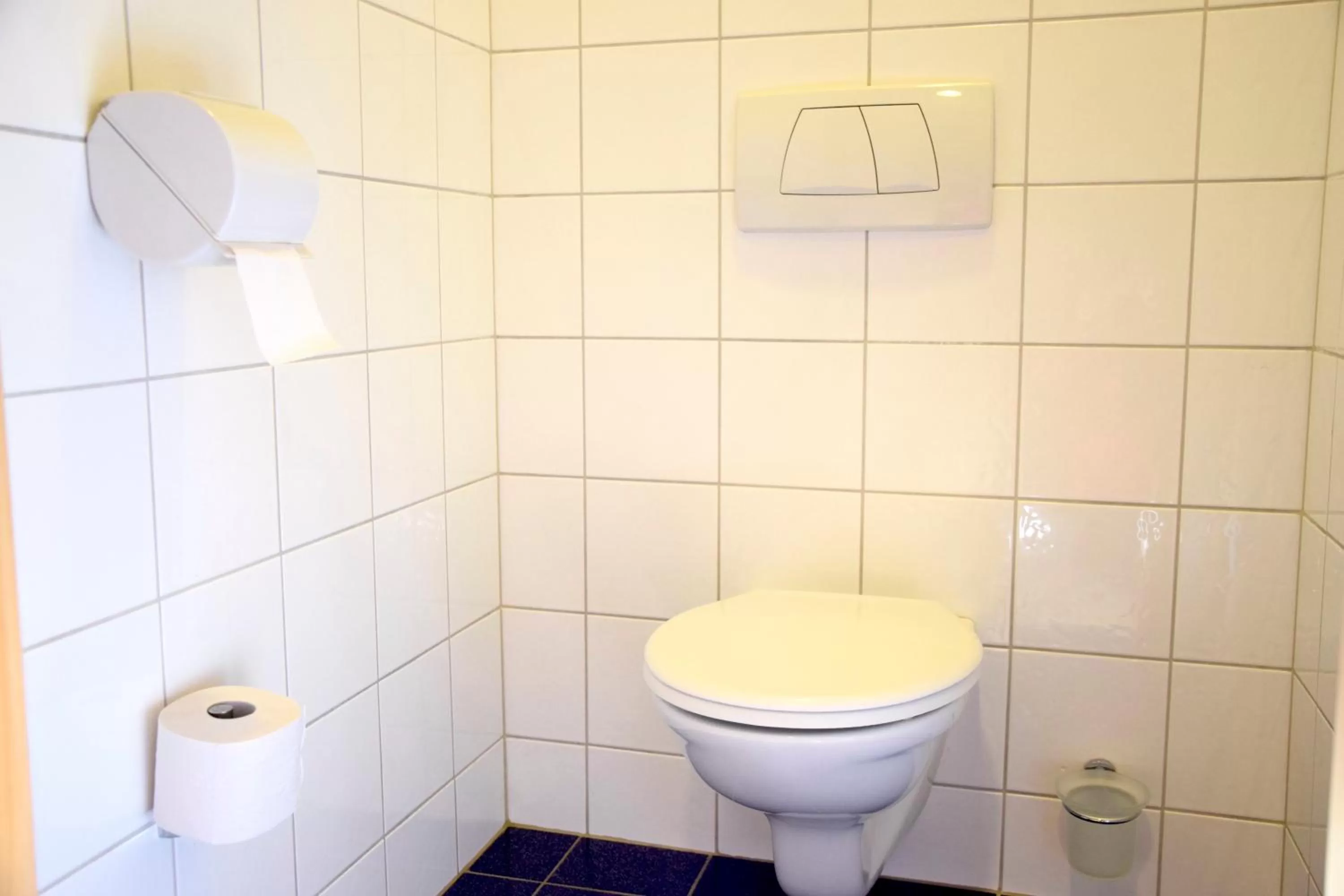 Bathroom in Rathskeller Weitra