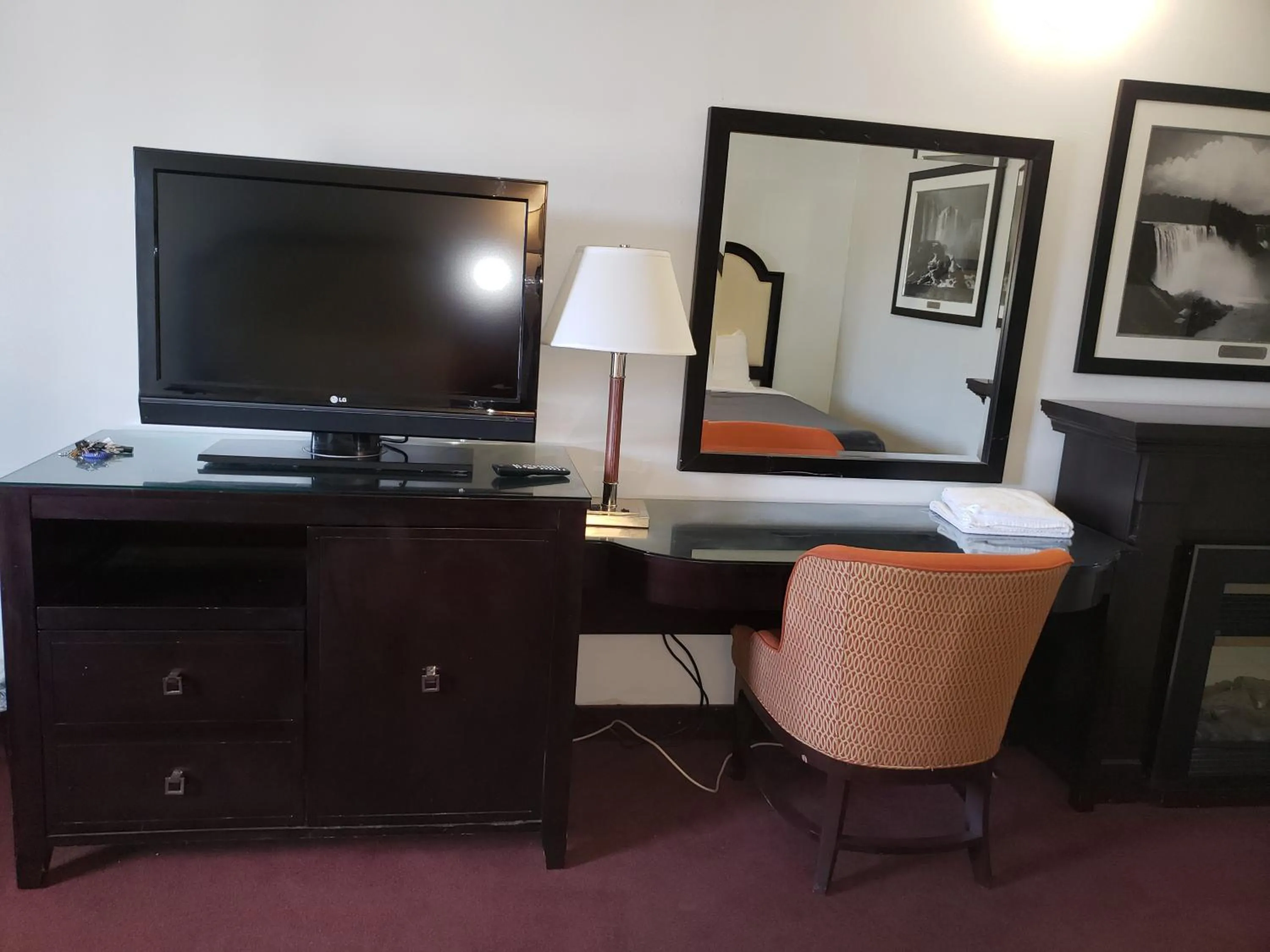 Niagara Falls Courtside Inn