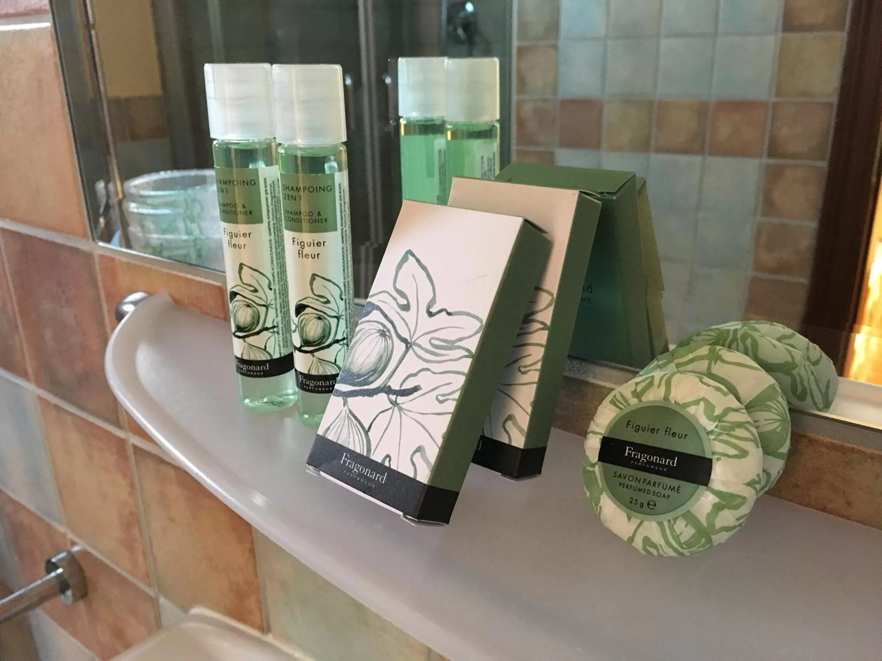 Decorative detail in Il Nuovo Gabbiano