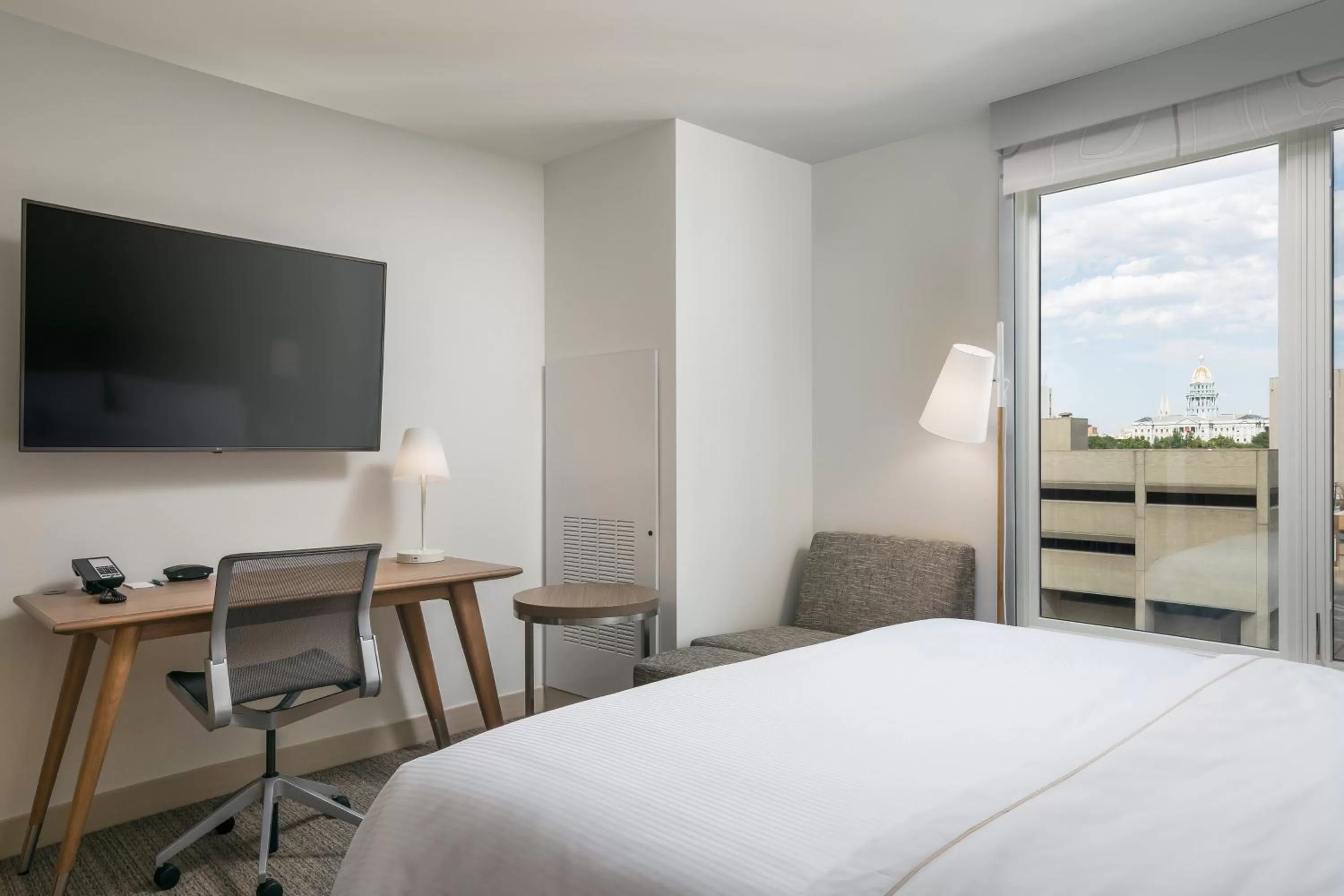 Photo of the whole room, Bed in Element Denver Downtown East