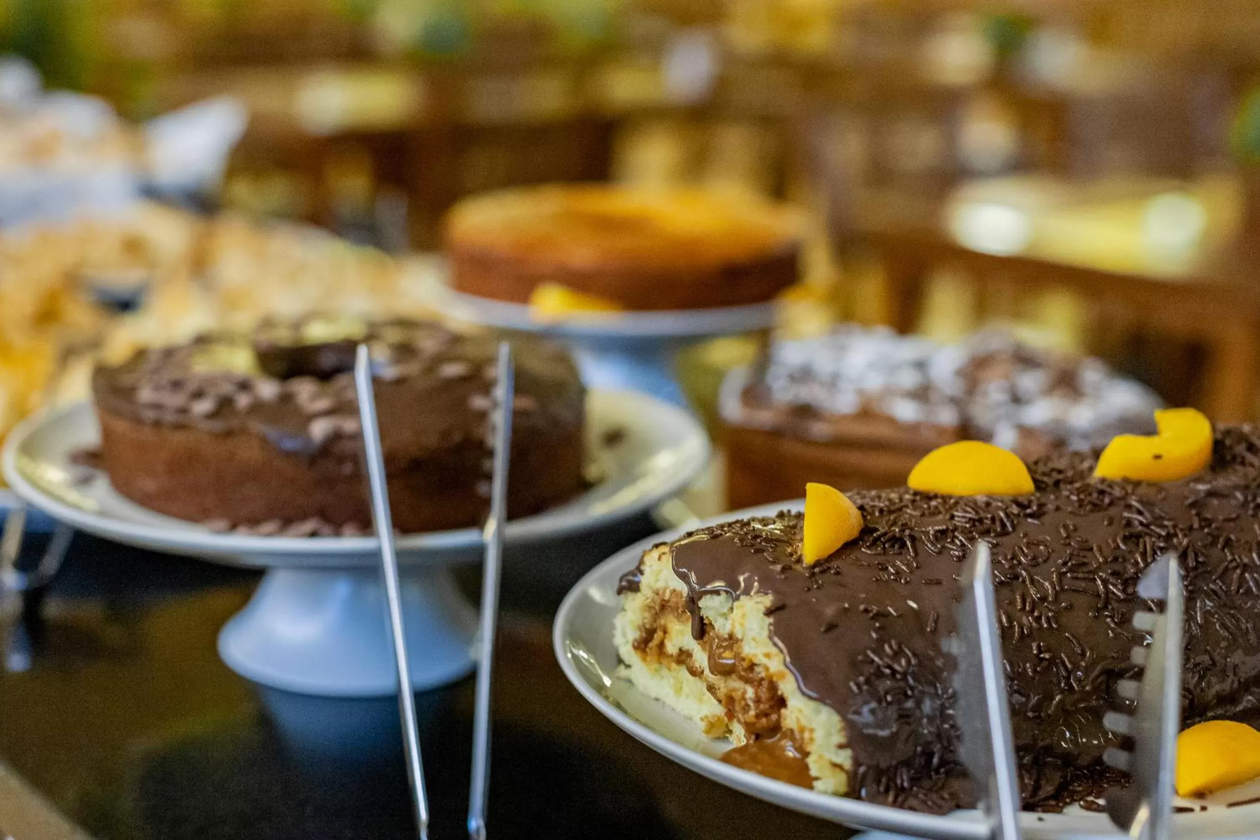 Buffet breakfast in Tri Hotel Executive Caxias