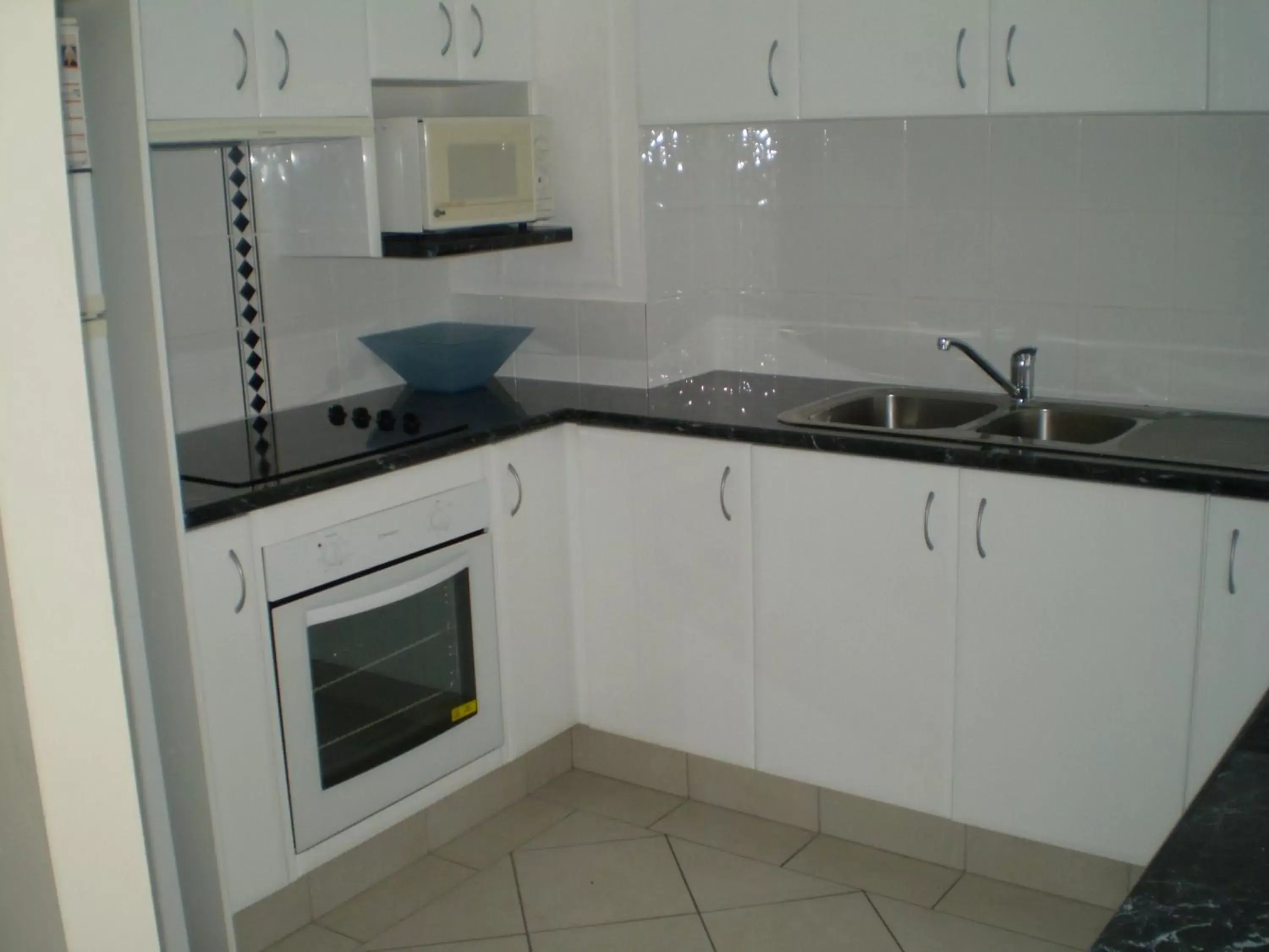 One-Bedroom Apartment in South Pacific Plaza - Official One-Bedroom Apartment in South Pacific Plaza - Official