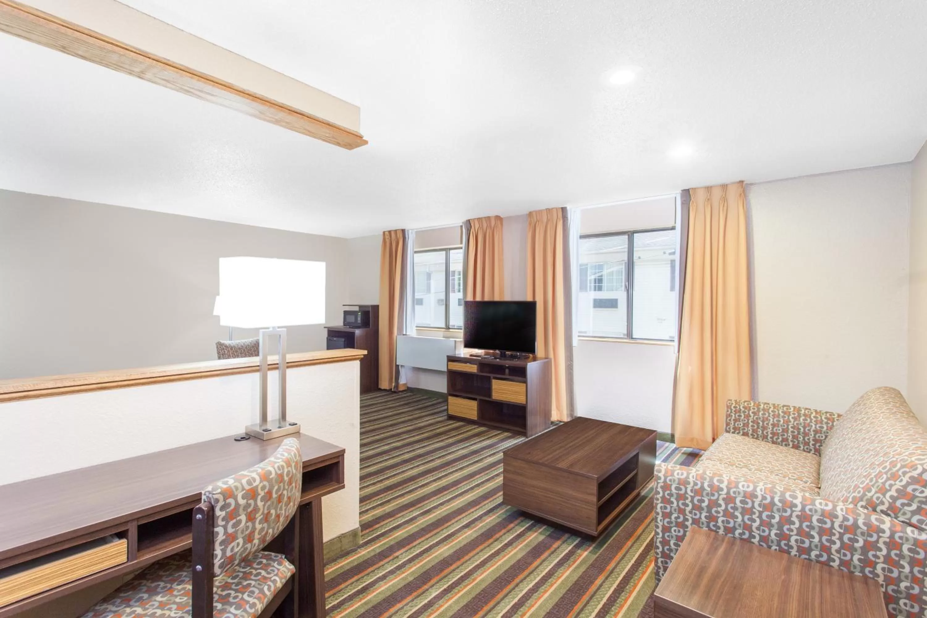 King Studio Suite - Non-Smoking in Super 8 by Wyndham Norton VA