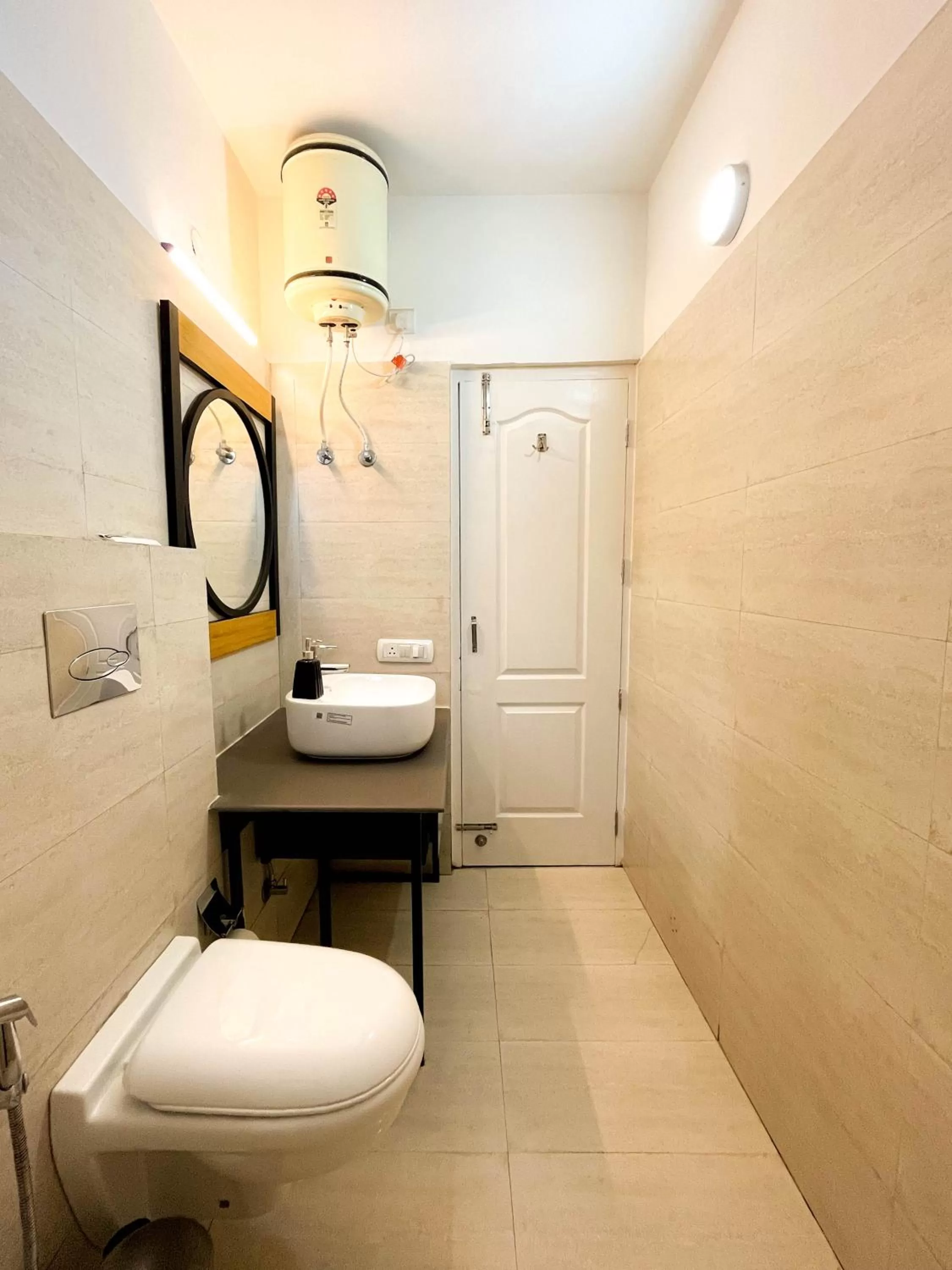 Shower in Seclude Kasauli, Himachal Pradesh