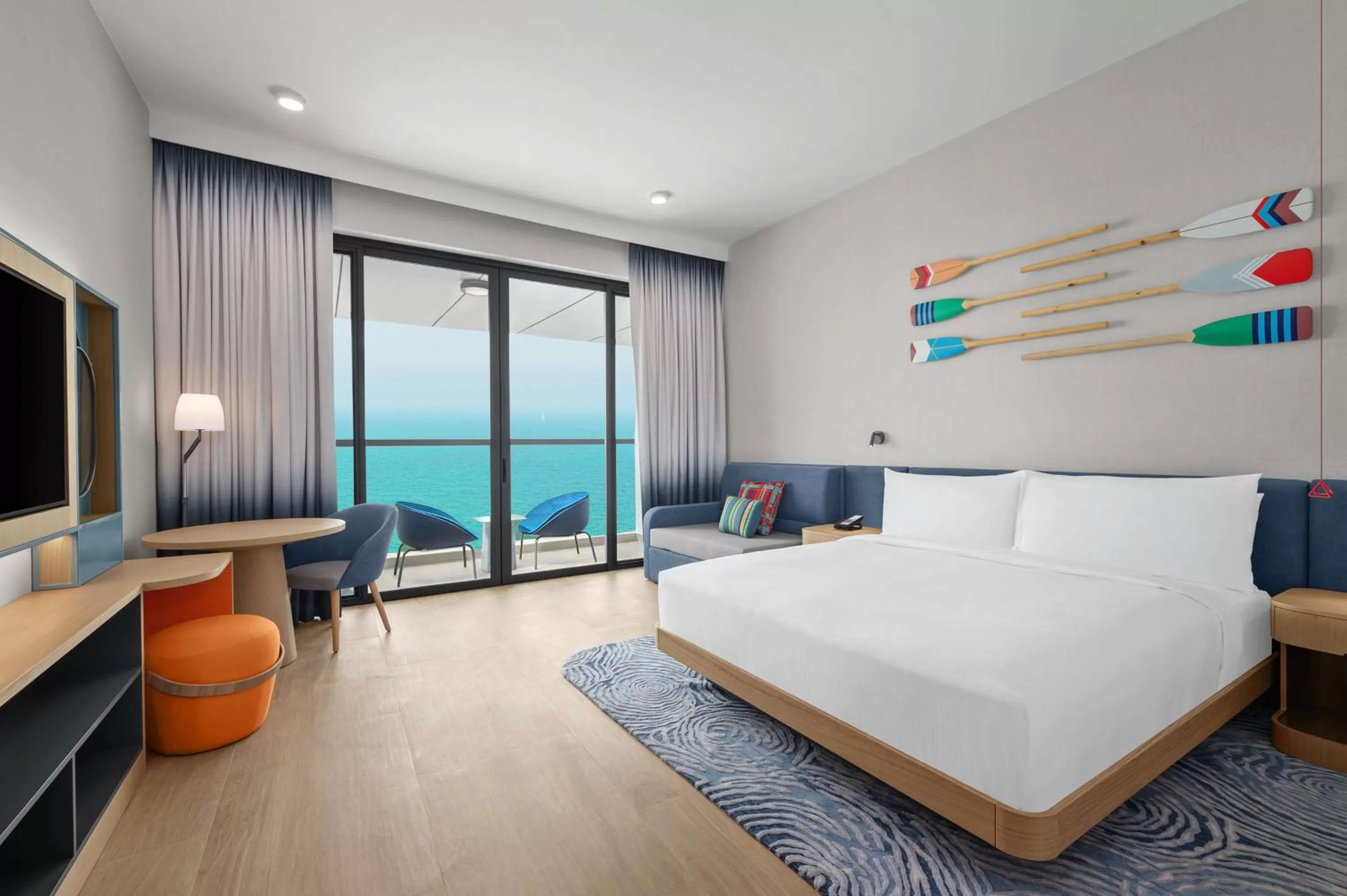 Living room, Bed in Hampton by Hilton Marjan Island