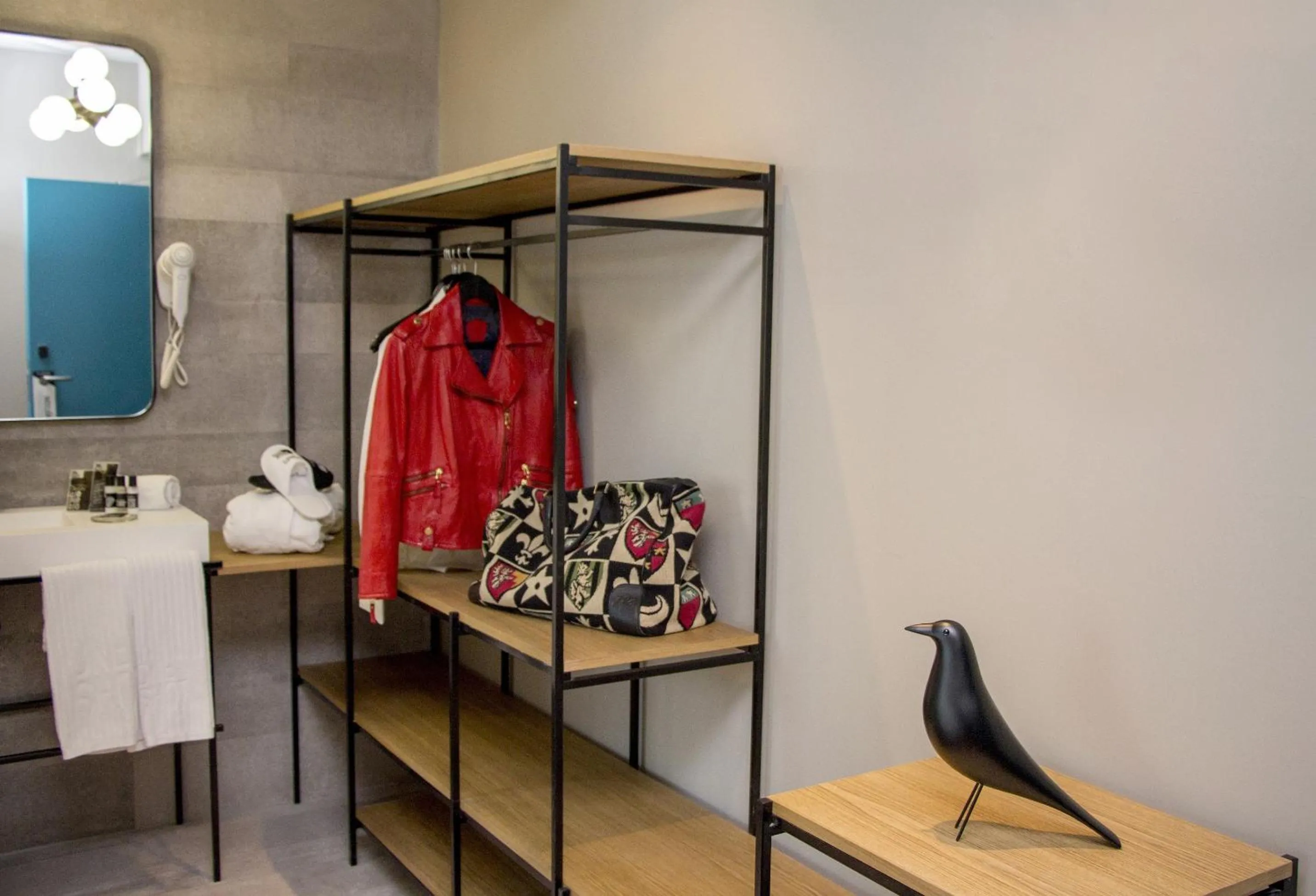 Bathroom in One Shot Colón