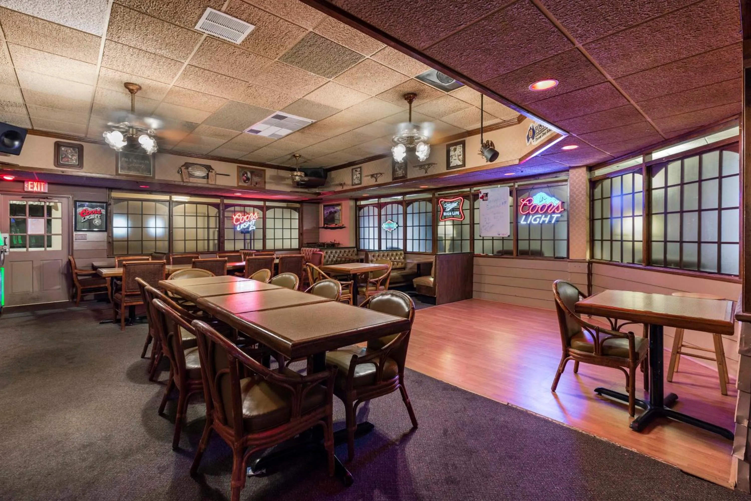 Lamplighter Inn and Suites - North