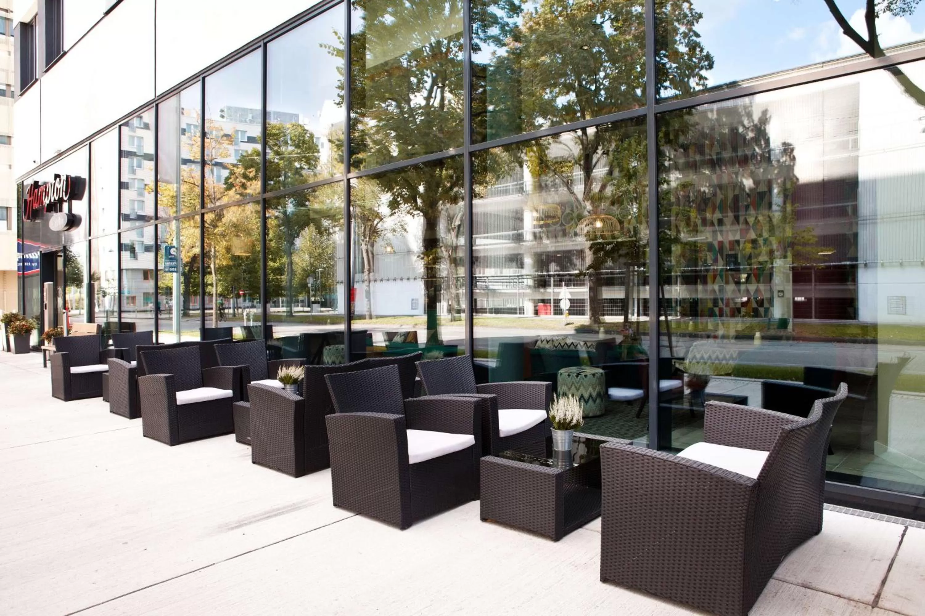 Patio in Hampton By Hilton Vienna Messe