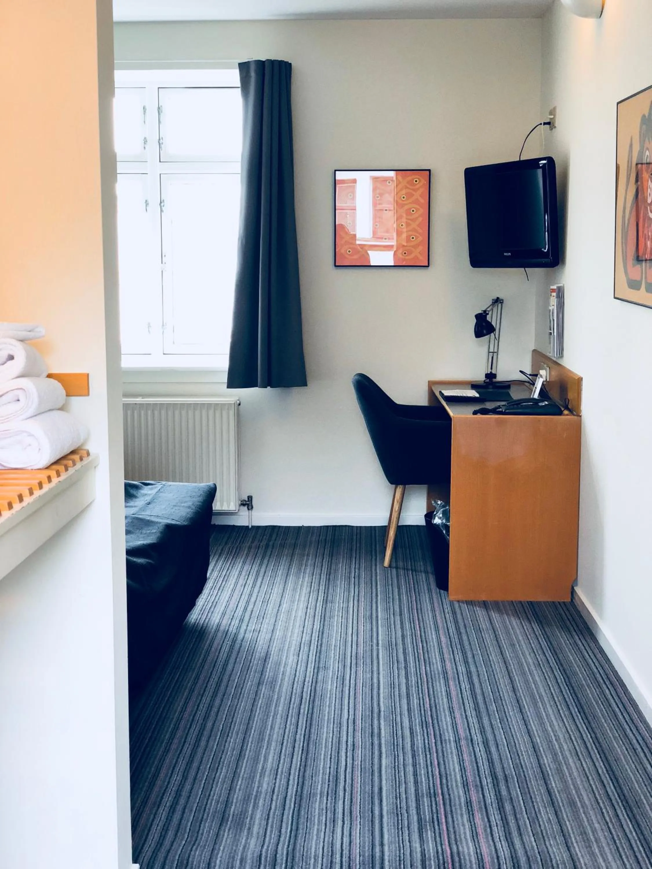 Photo of the whole room, Bed in Hotel Garni