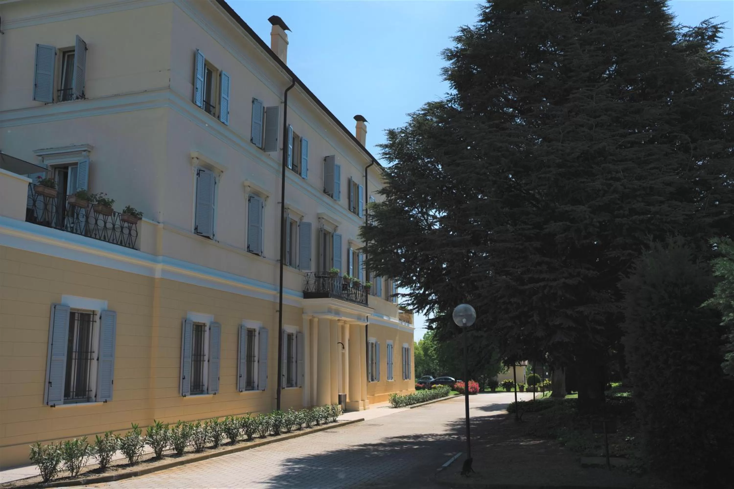 Property building in Rechigi Park Hotel