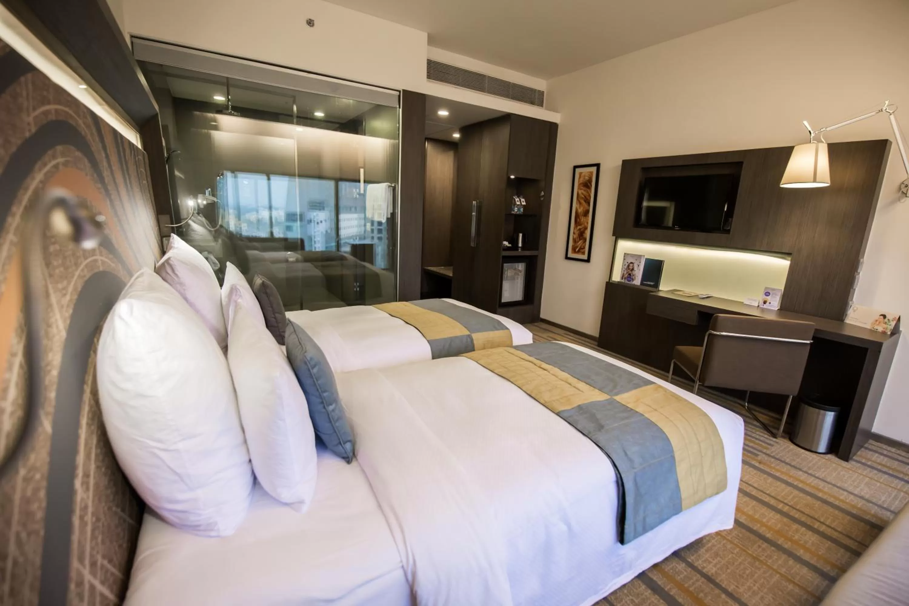 Bed in Novotel Kolkata Hotel and Residences