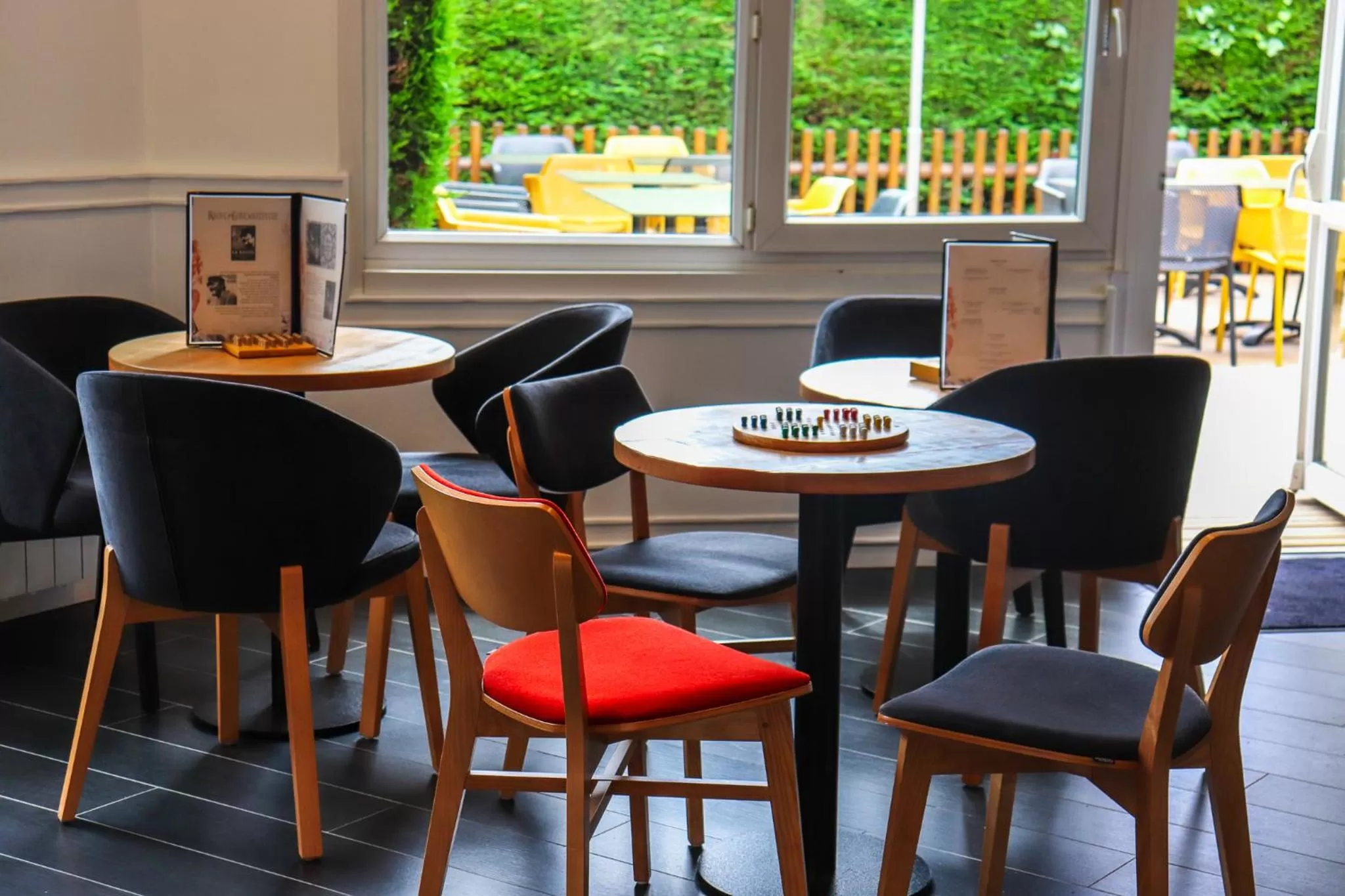 Restaurant/places to eat in ibis Calais Car Ferry