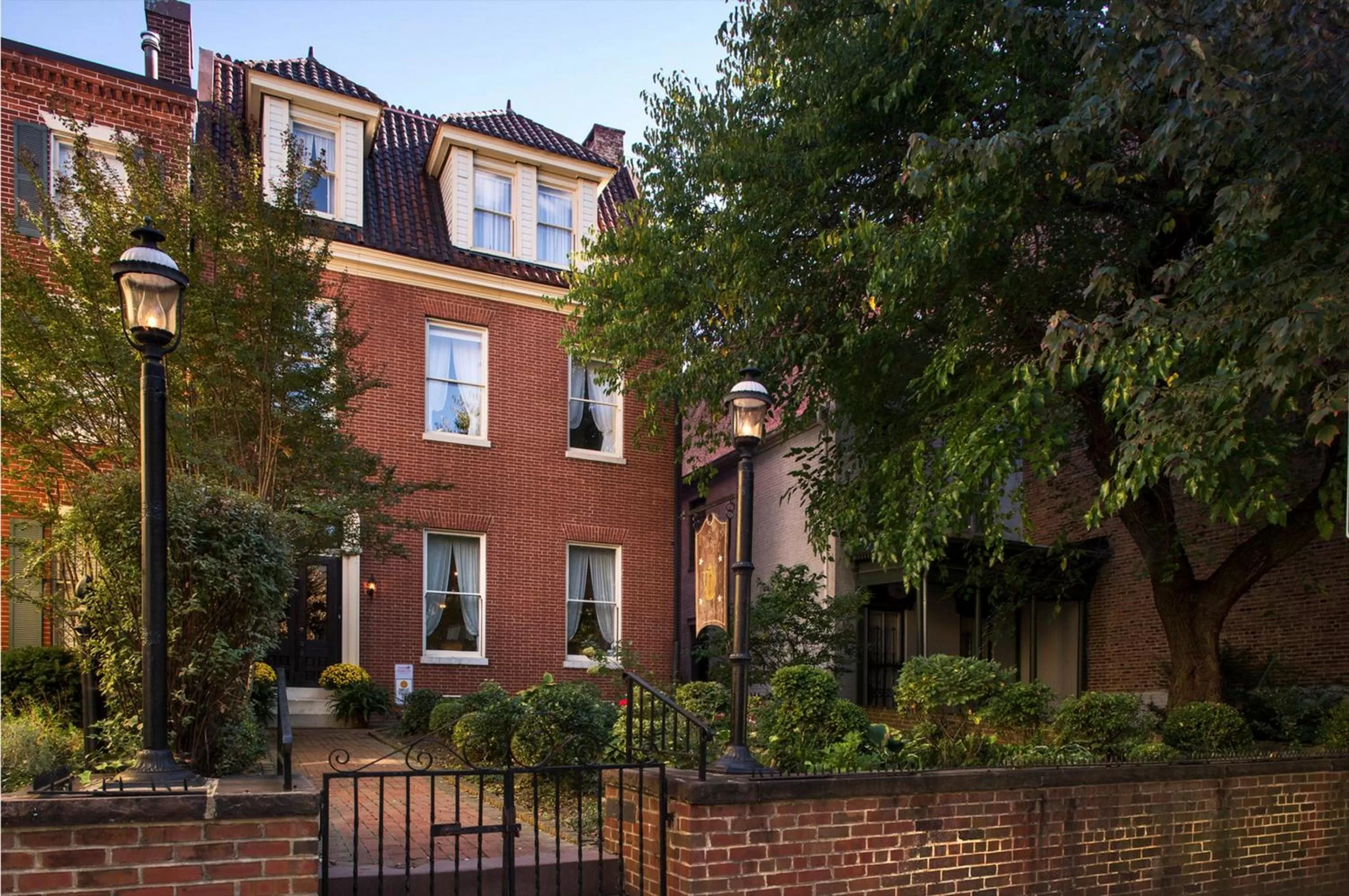 Facade/entrance, Property Building in Rachael's Dowry Bed and Breakfast