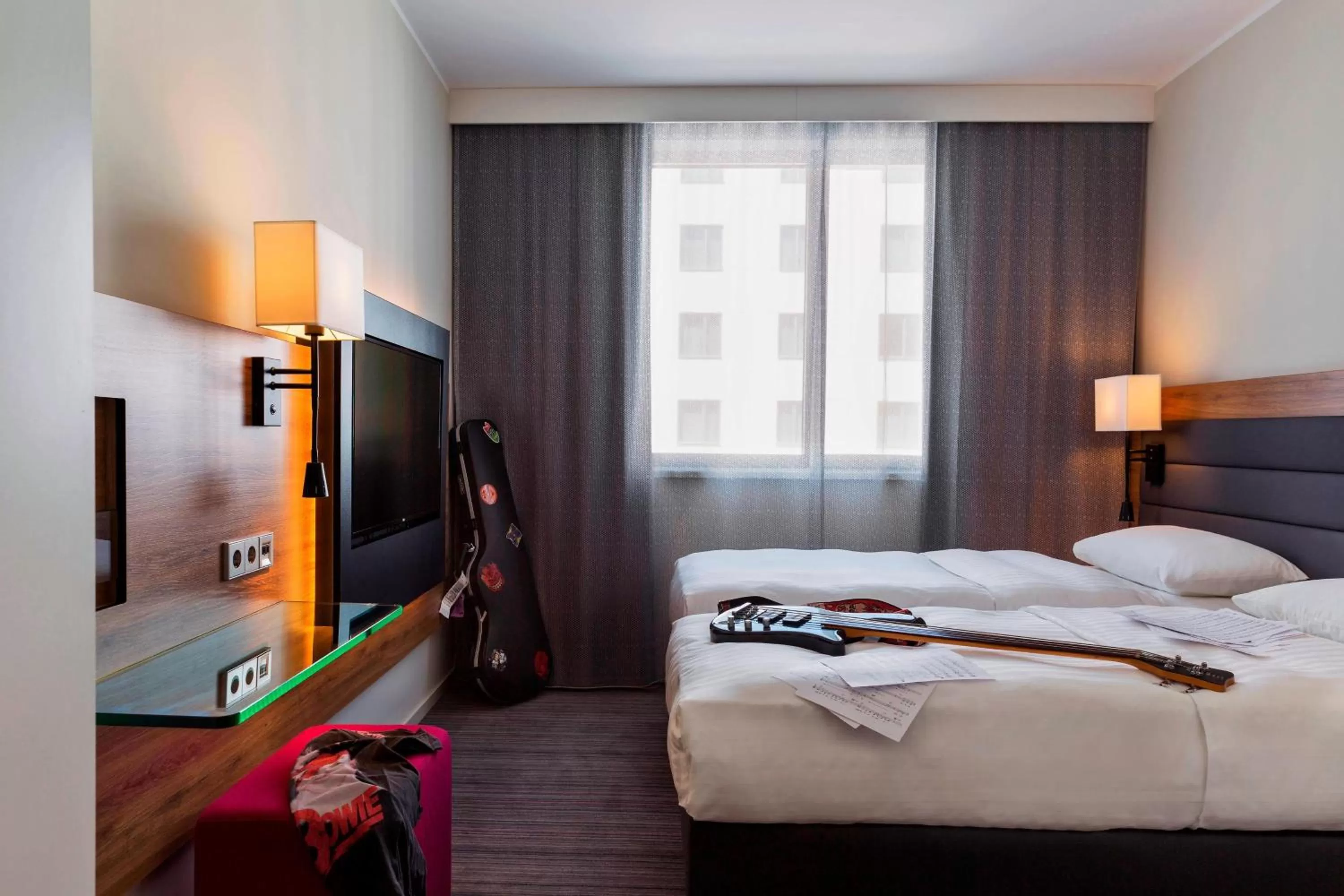Photo of the whole room, Bed in MOXY Vienna Airport