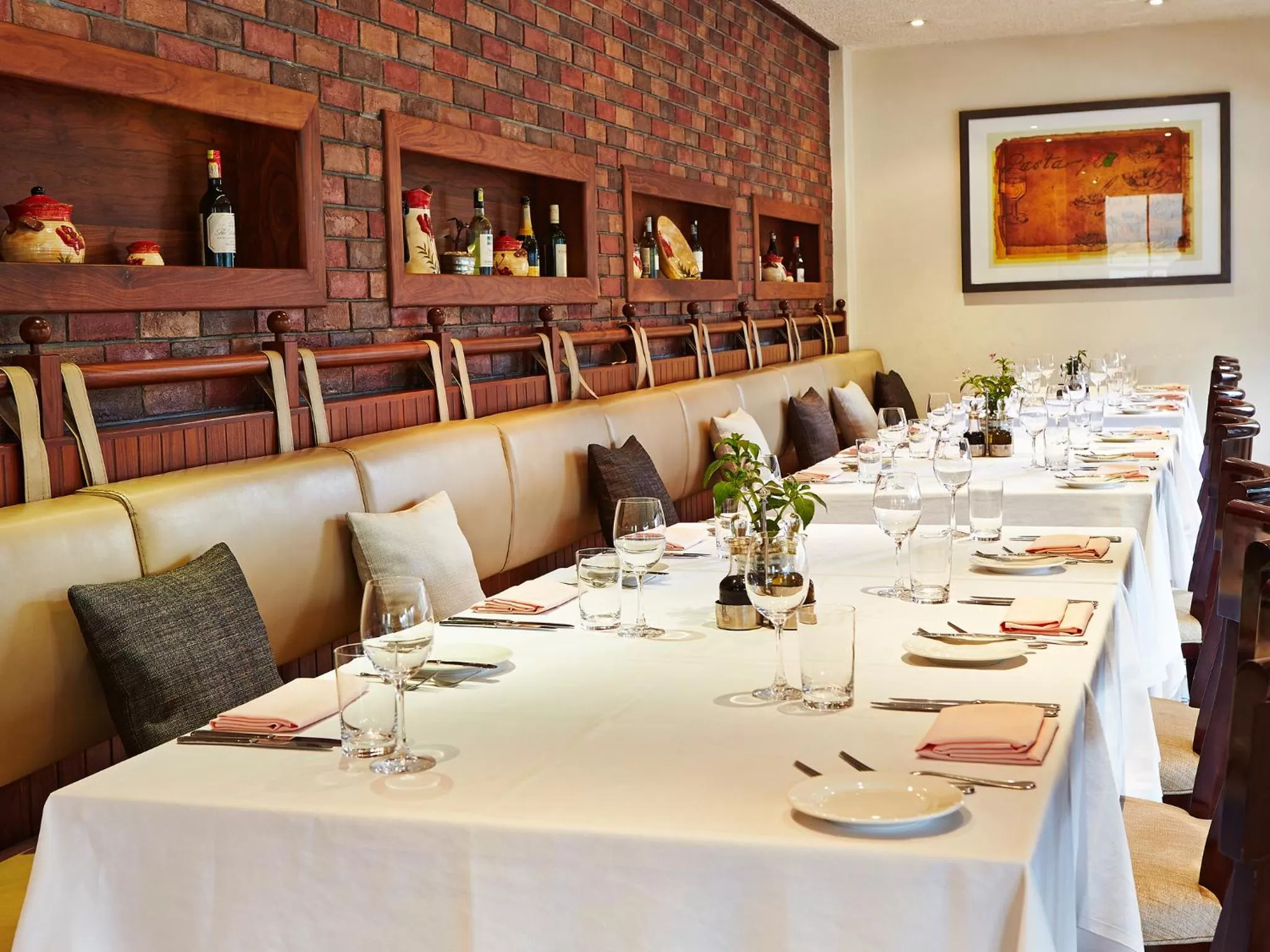 Restaurant/places to eat in Villa Rosa Kempinski