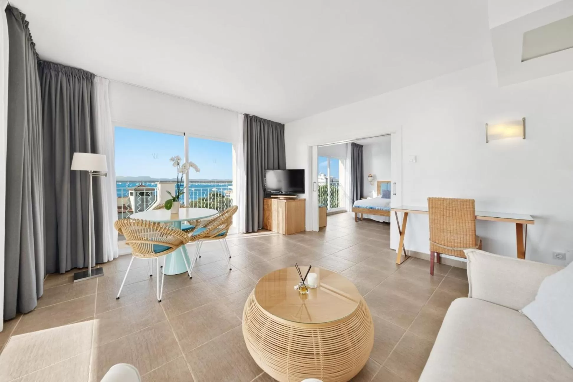 Suite with Sea View in Hotel Villa Chiquita - Adults Only - Over 12