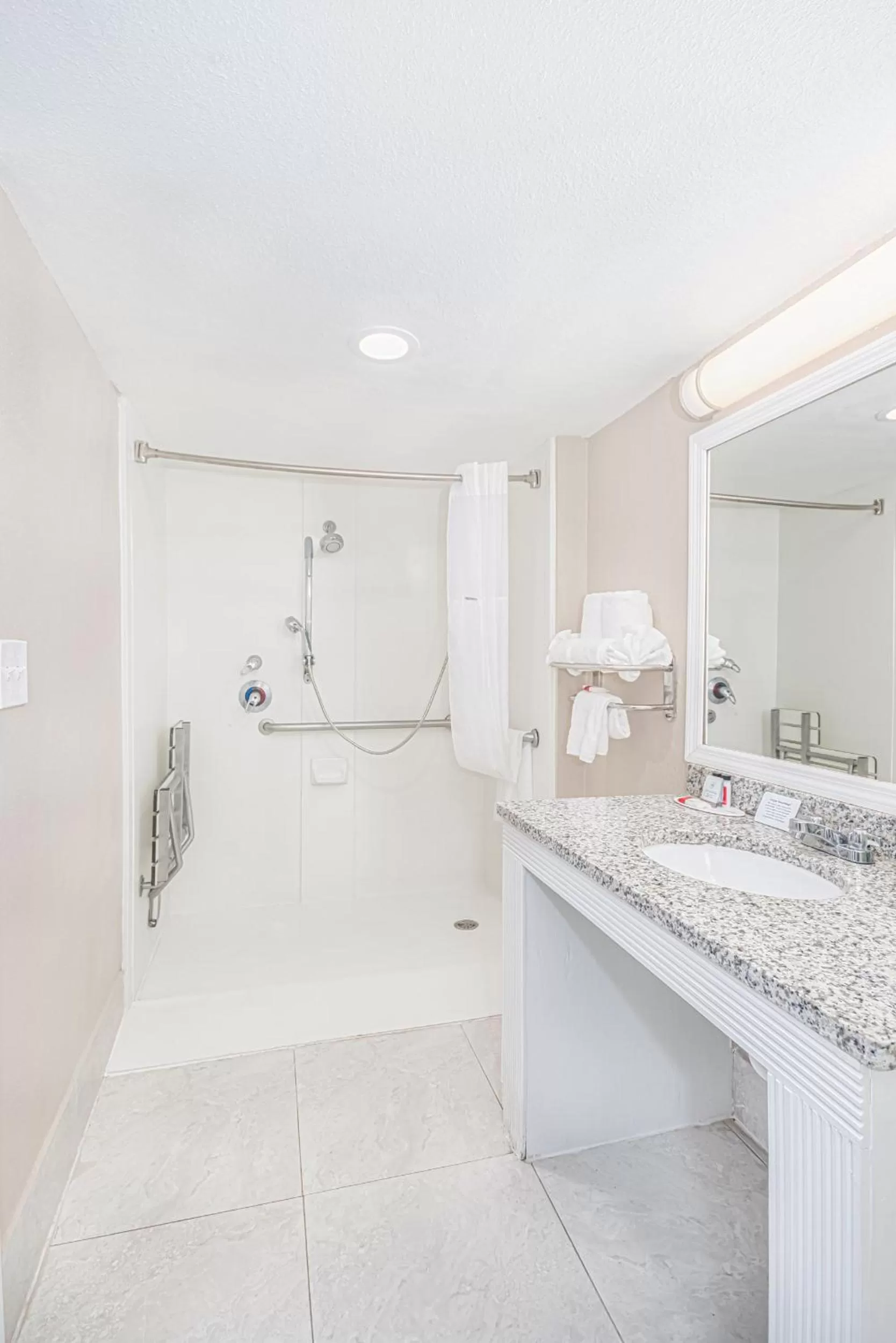 Shower in Casa Bella Inn & Suites Extended Stay