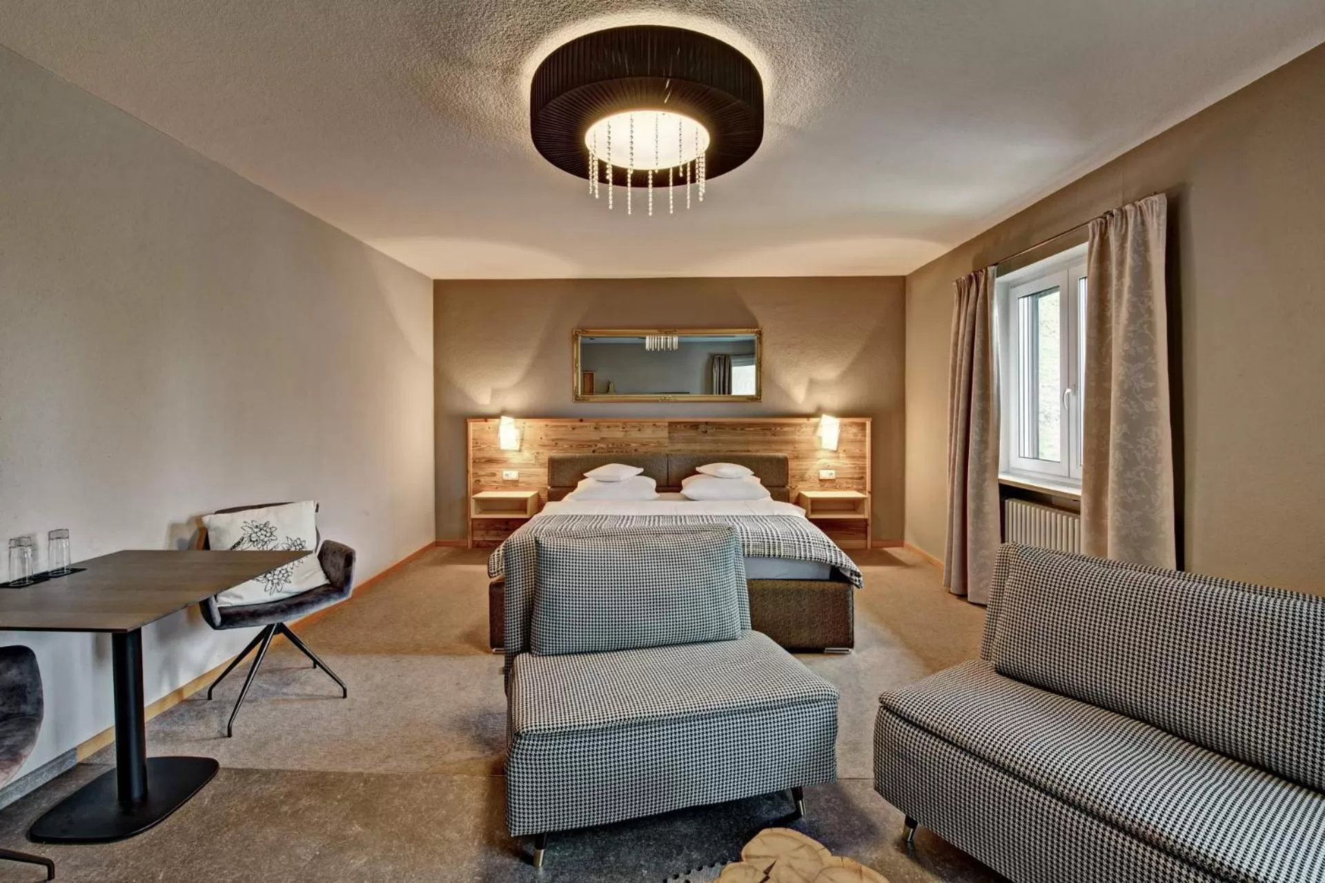 Photo of the whole room, Bed in Allgäuer Panoramahotel