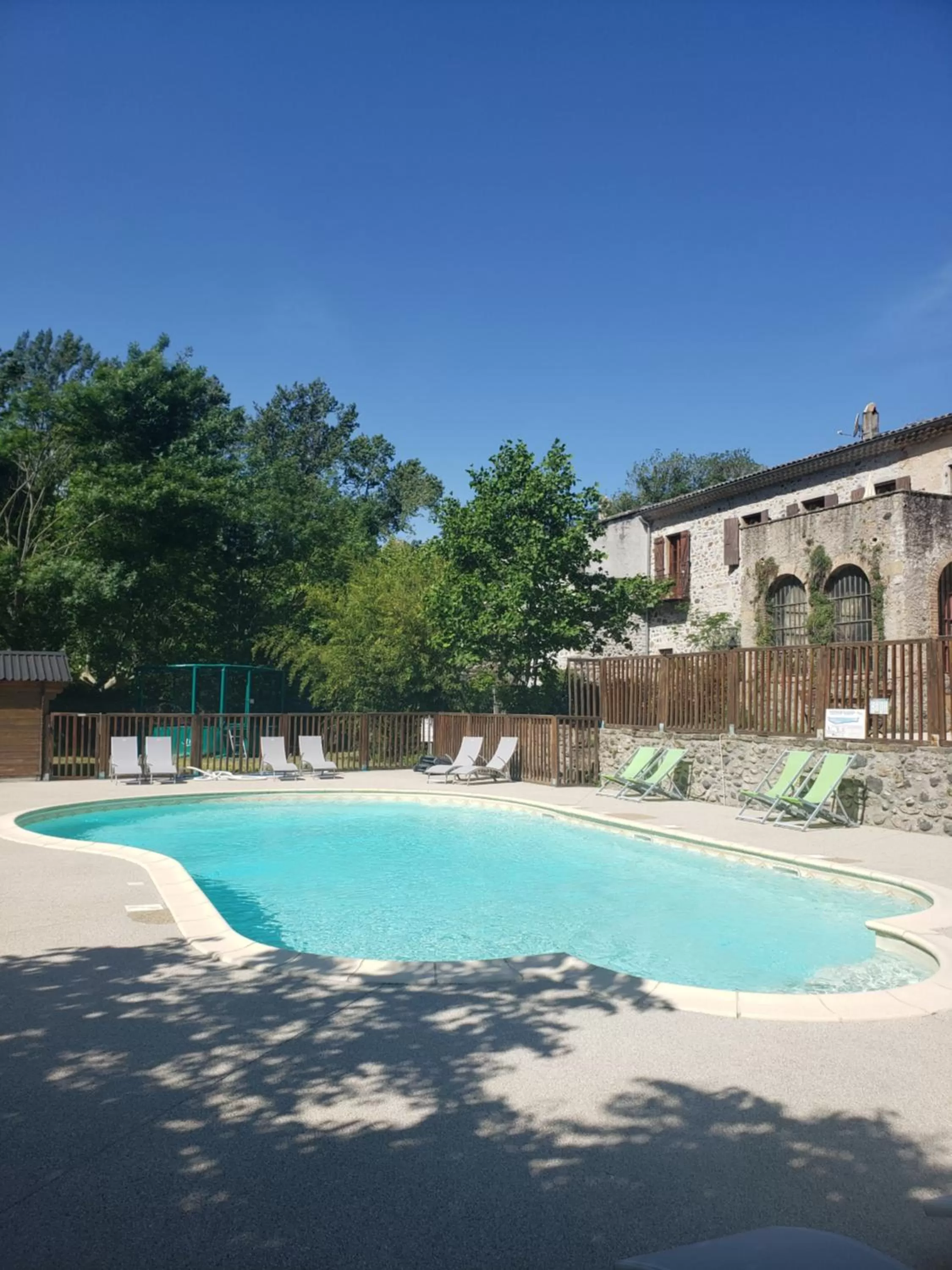 Swimming Pool in Le Moulin D'onclaire Camping et chambres d'hôtes