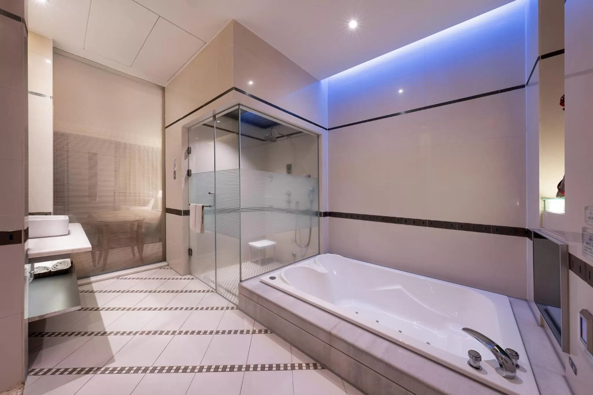 Bed in Purple Garden Motel