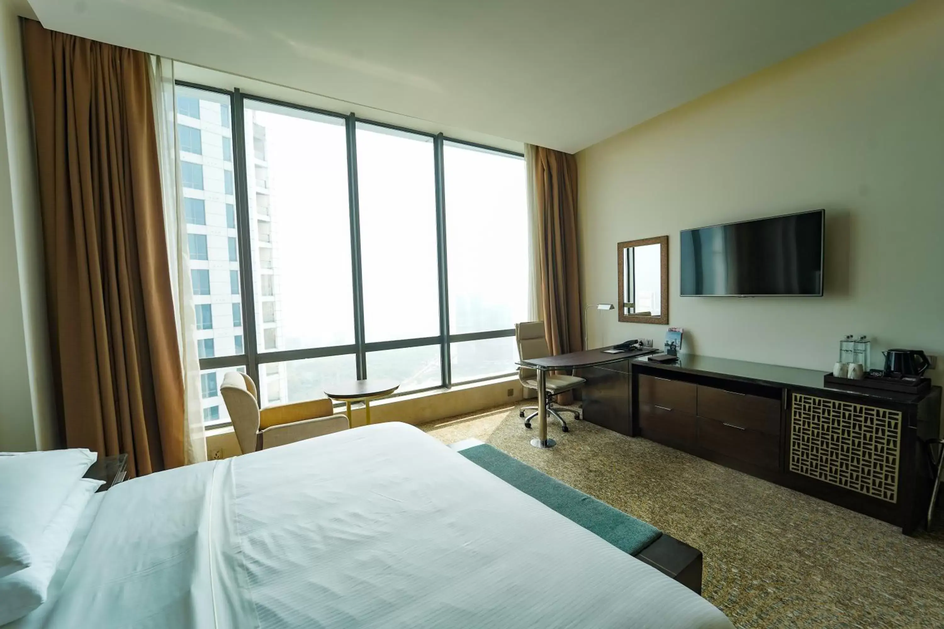 Deluxe Twin Room With Bathtub, 20% F&B Discount & Happy Hours (1 + 1 IMFL - 4 pm to 8 pm at 31/32) in The Westin Kolkata Rajarhat Deluxe Twin Room With Bathtub, 20% F&B Discount & Happy Hours (1 + 1 IMFL - 4 pm to 8 pm at 31/32) in The Westin Kolkata Rajarhat