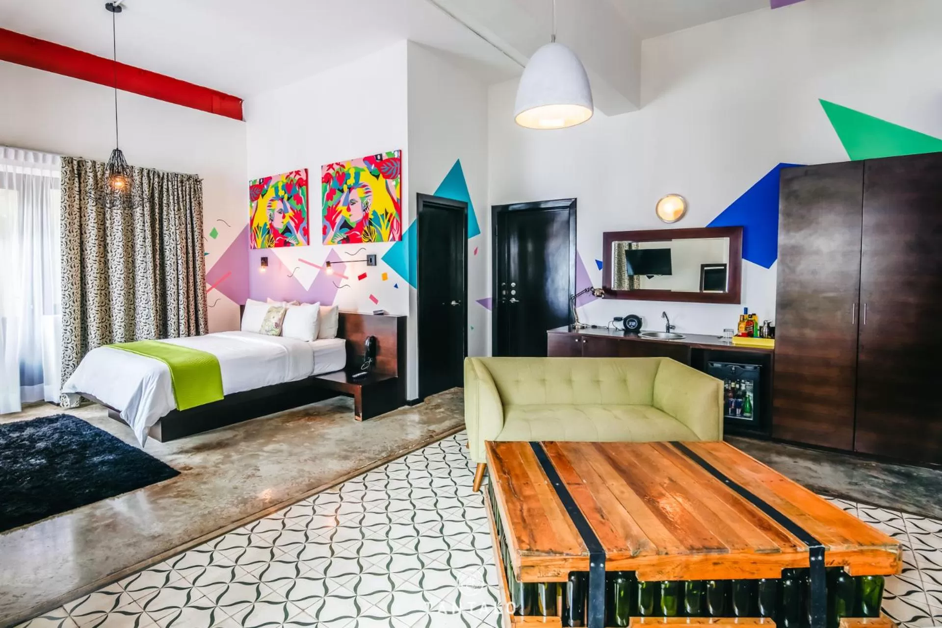 Bed in Tantalo Hotel - Kitchen - Roofbar