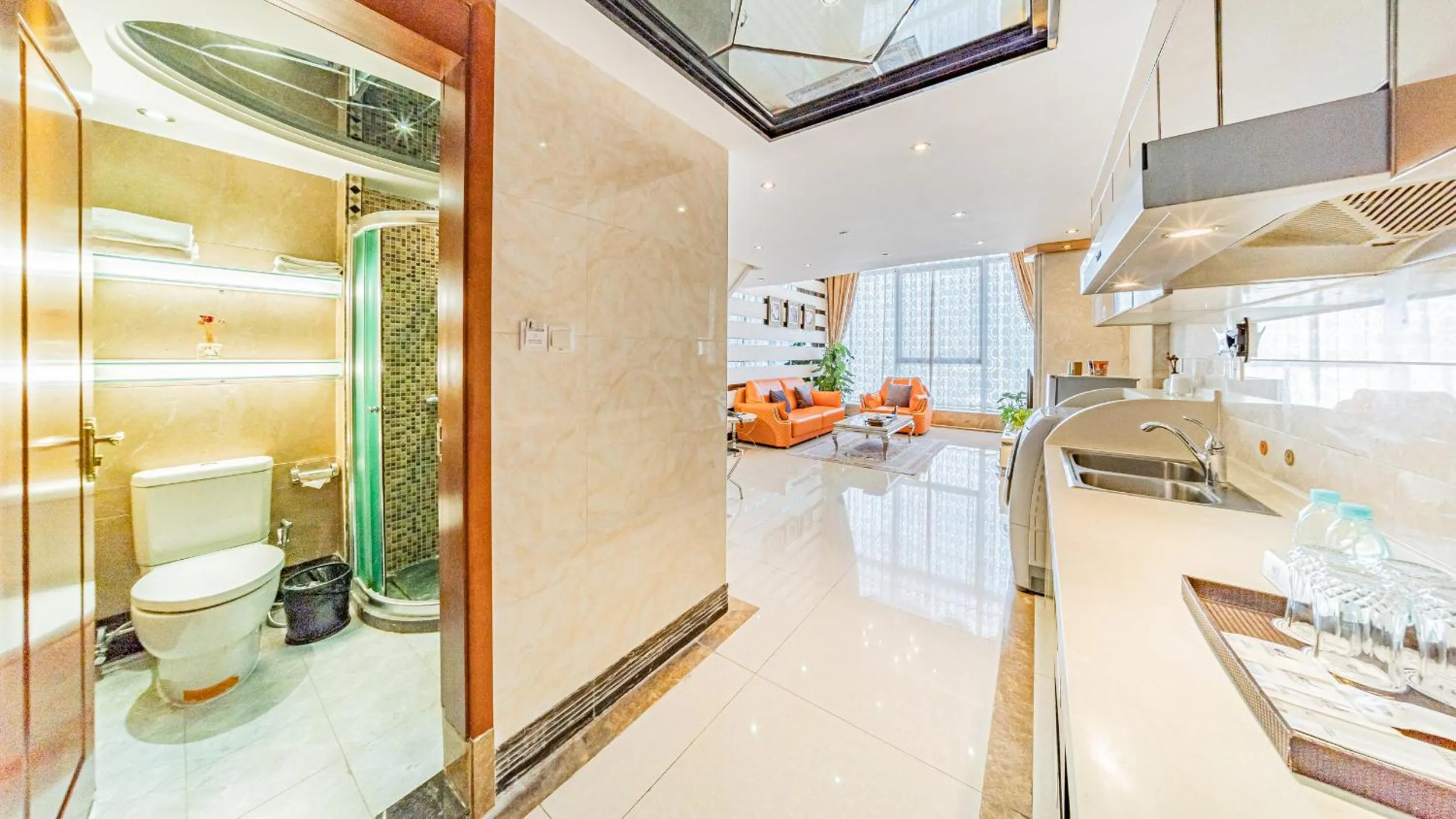 Shower in South & North International Apartment Beijing Road