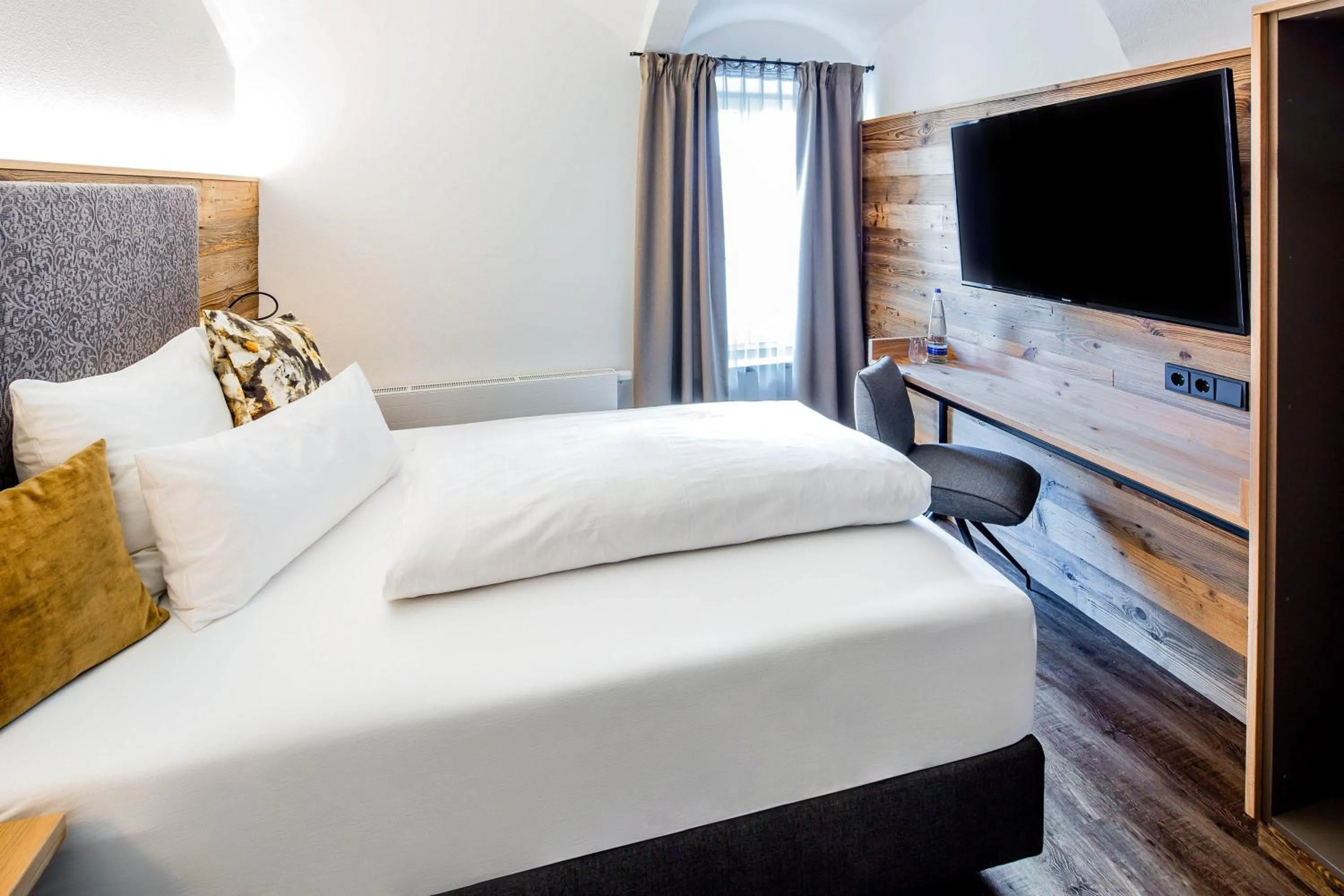 TV and multimedia, Bed in Hotel Zum Stemplinger Hansl