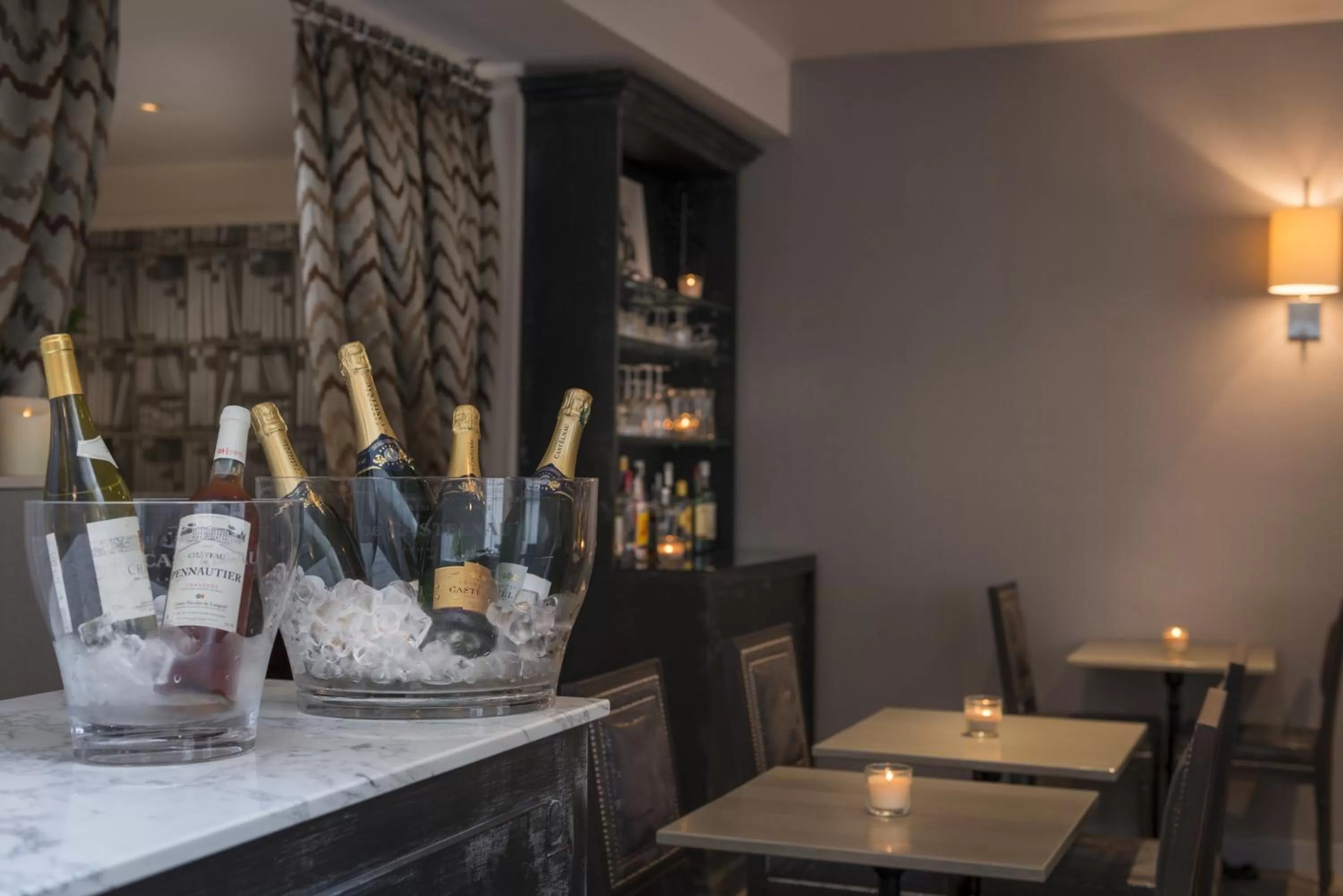 Lounge or bar in Acacias Etoile