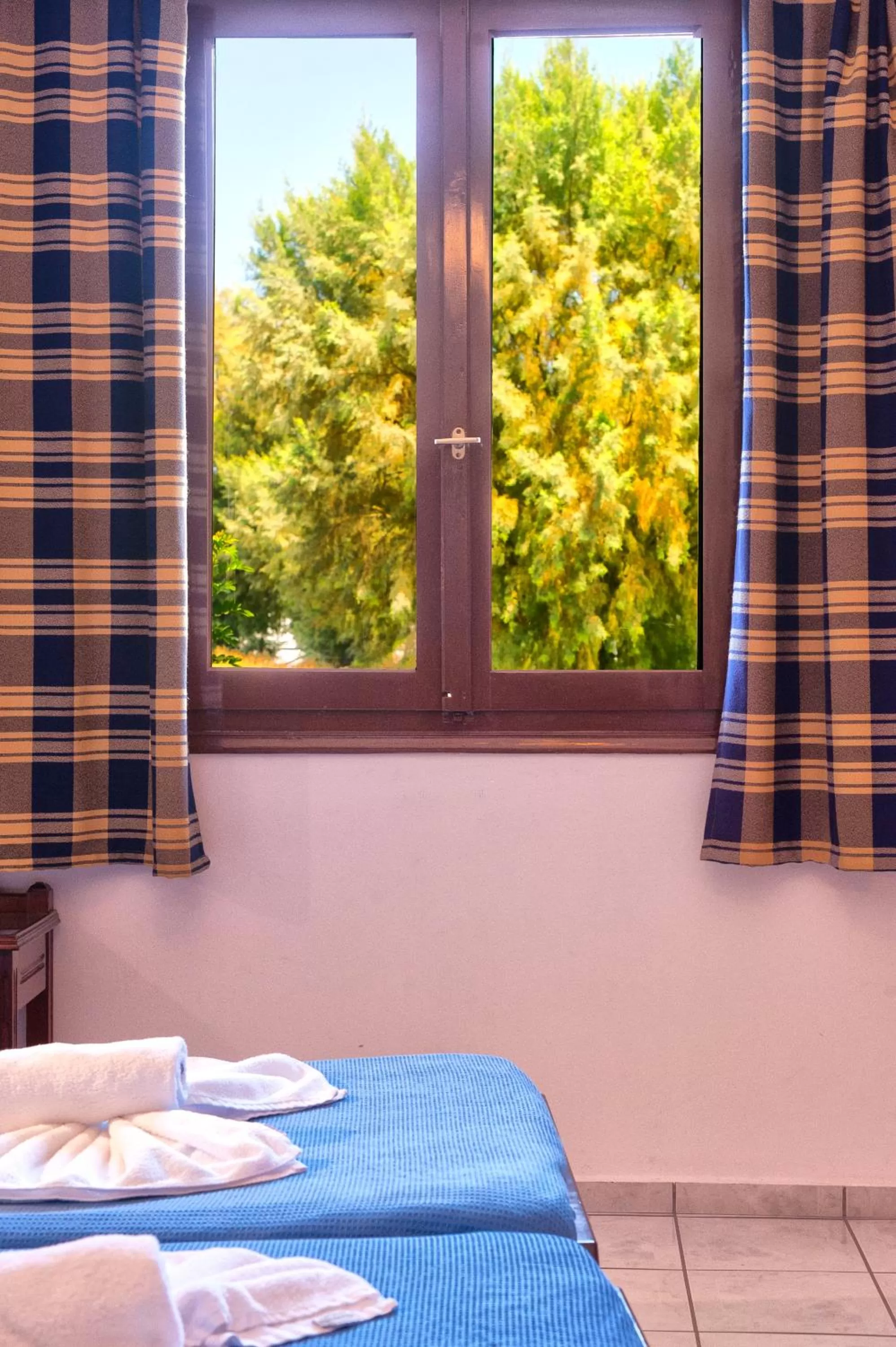 Facade/entrance, Bed in Poco Loco Bed & Breakfast