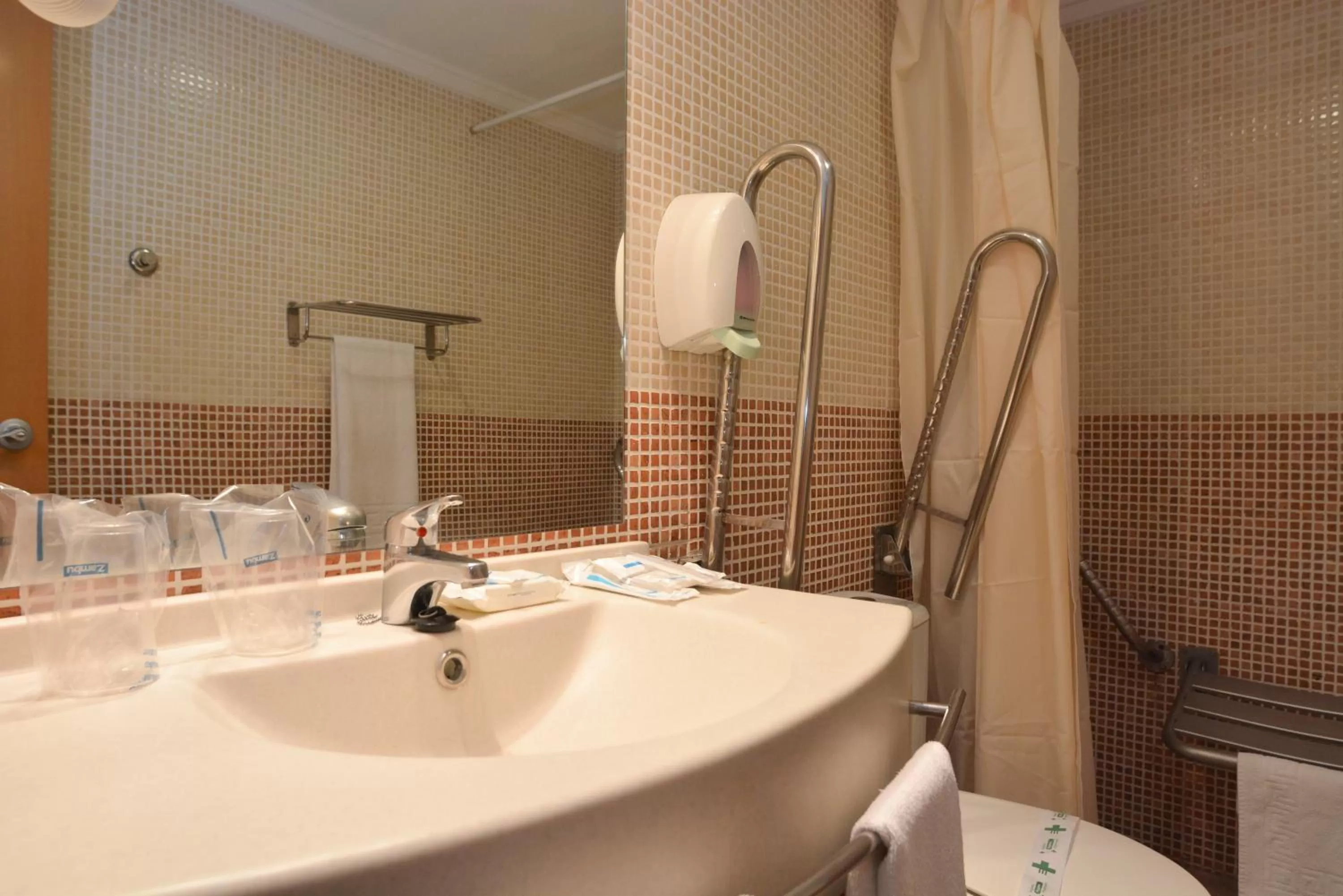 Bathroom in Torrejoven