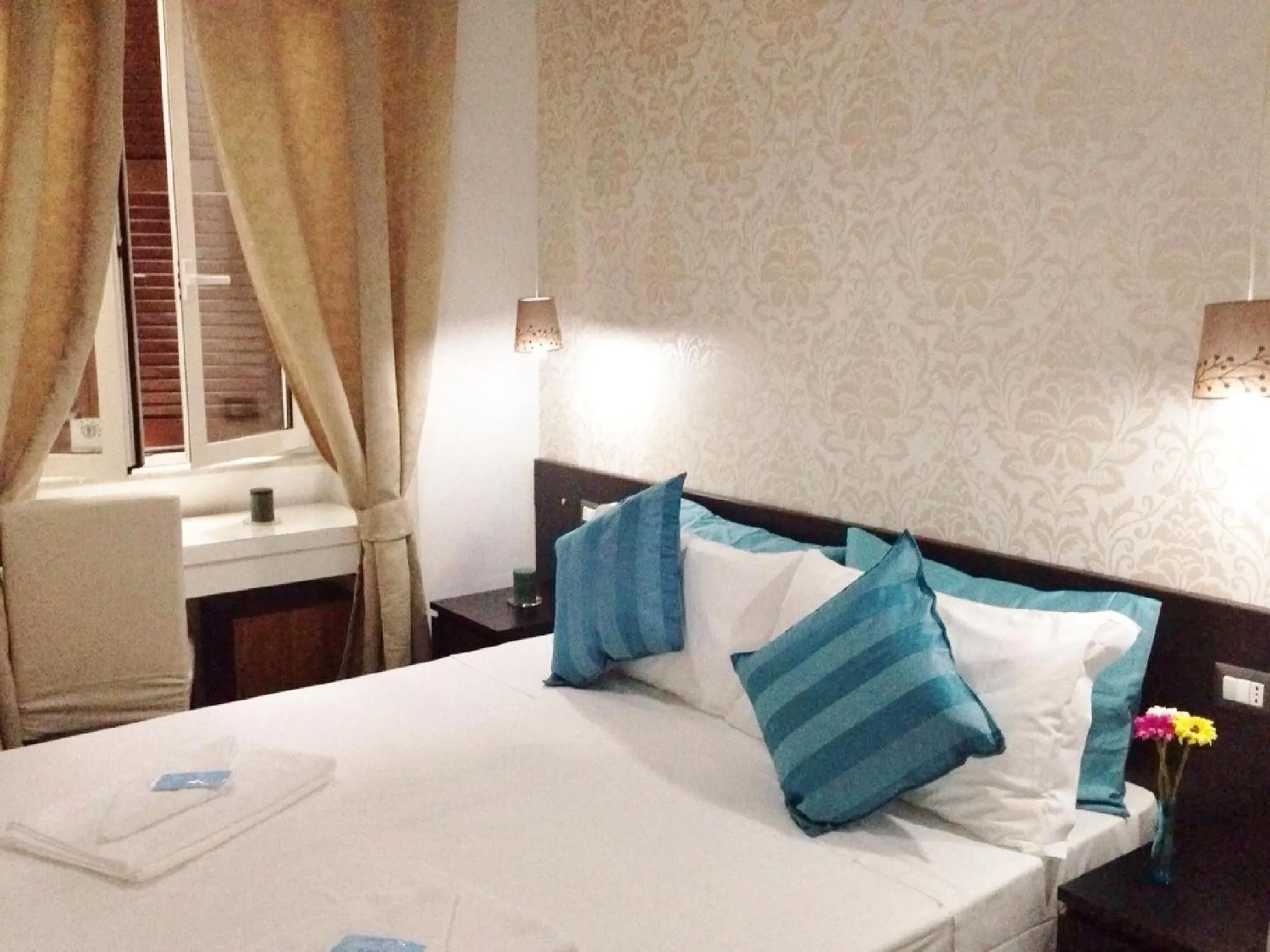 Decorative detail, Bed in The Place In Rome Guest House