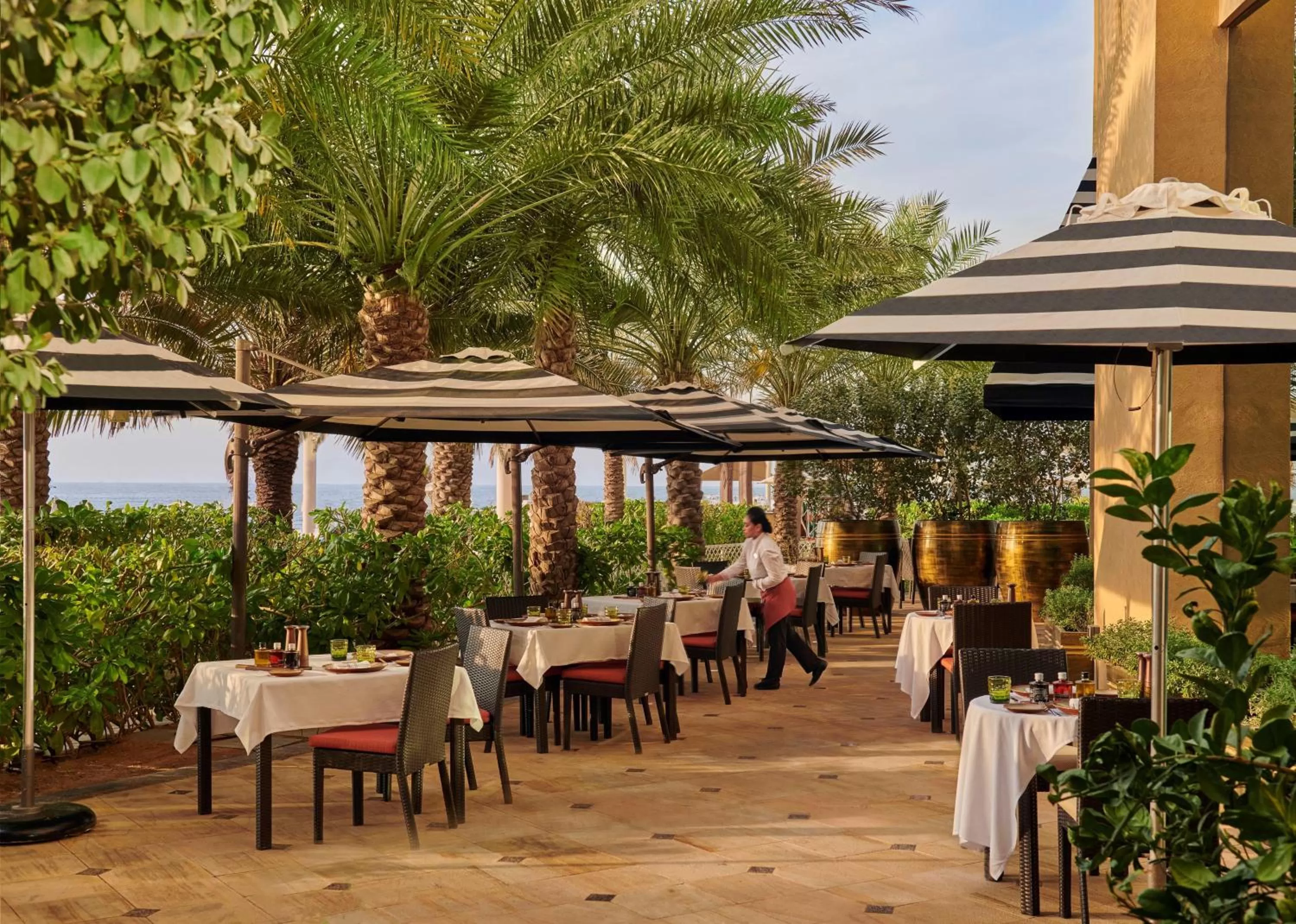 Restaurant/places to eat in Fairmont Ajman