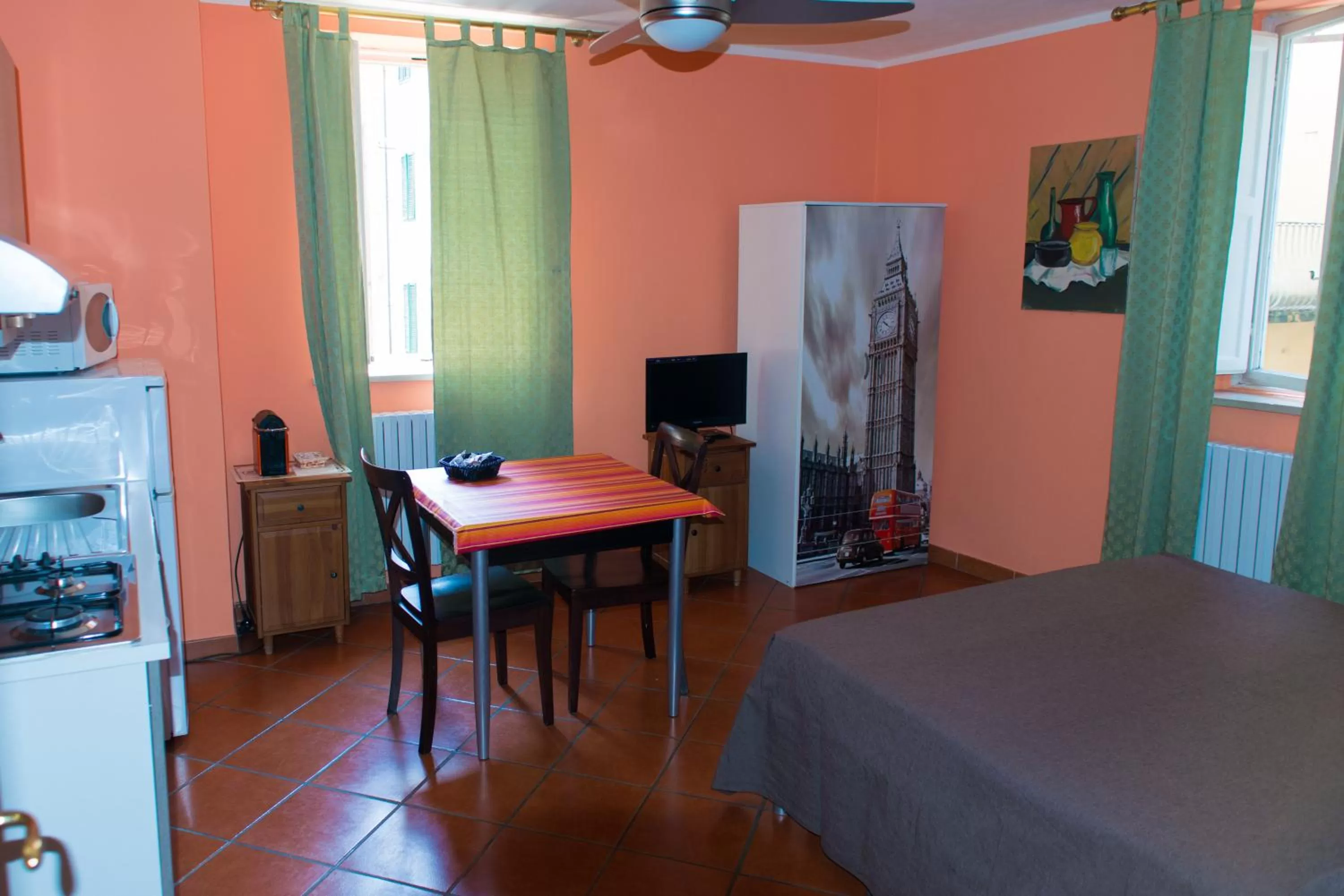 Kitchen or kitchenette, Bed in Al Cardinale Rooms & Studios