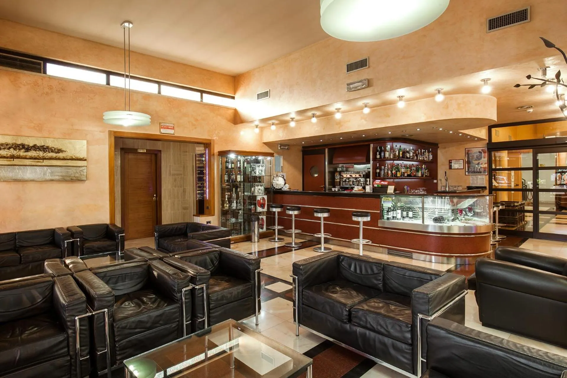 Communal lounge/ TV room in Hotel Granduca SPA & Parking